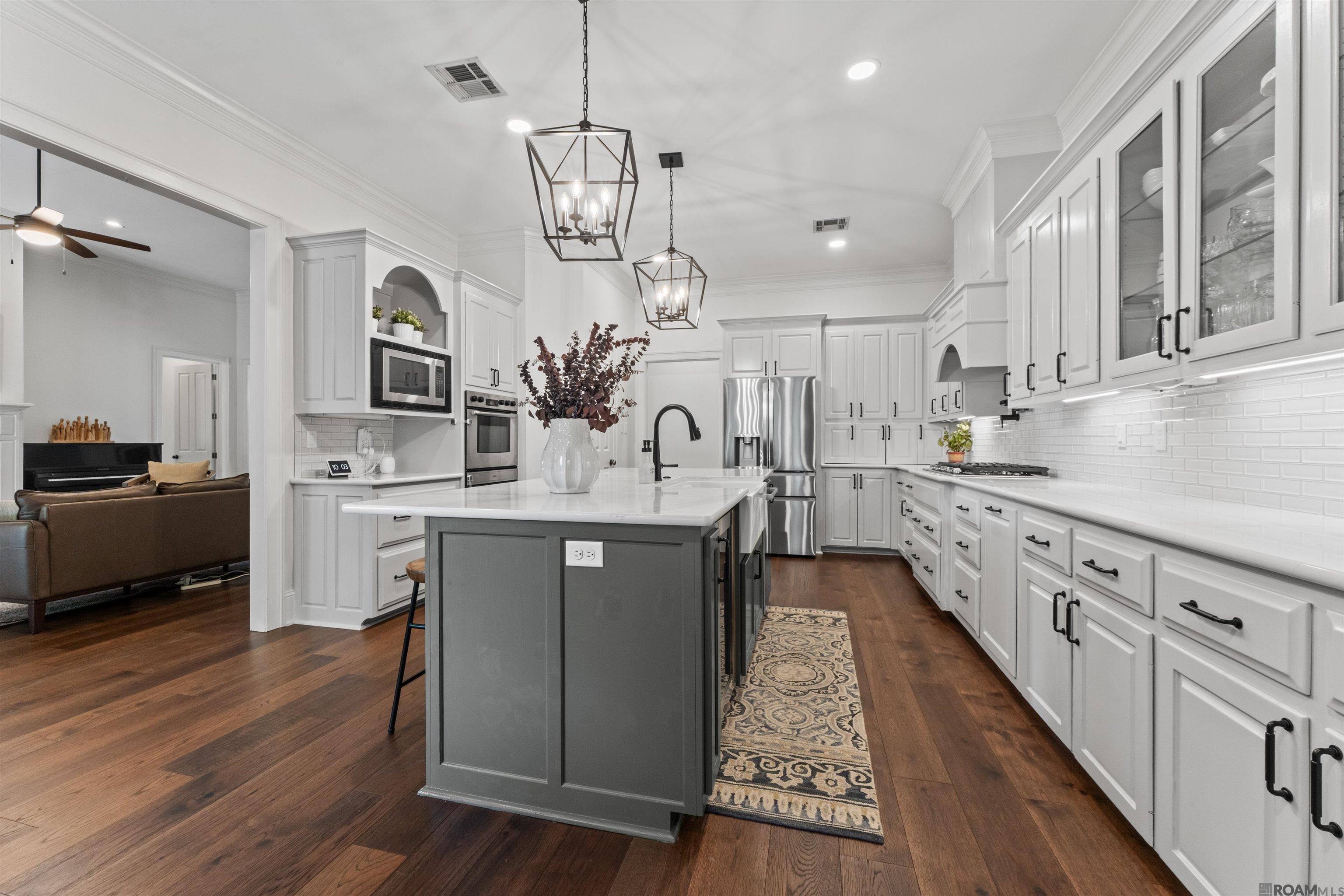 19437 Point O' Woods Ct, Baton Rouge, LA, 70809