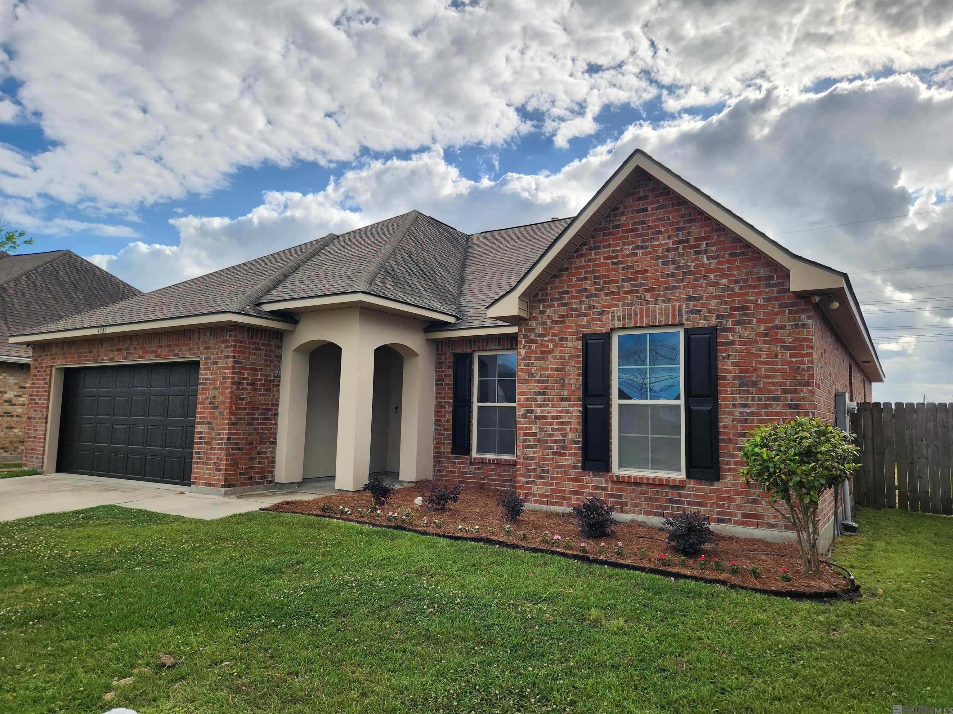 1932 Meadow Oak Dr, St Gabriel, LA, 70776