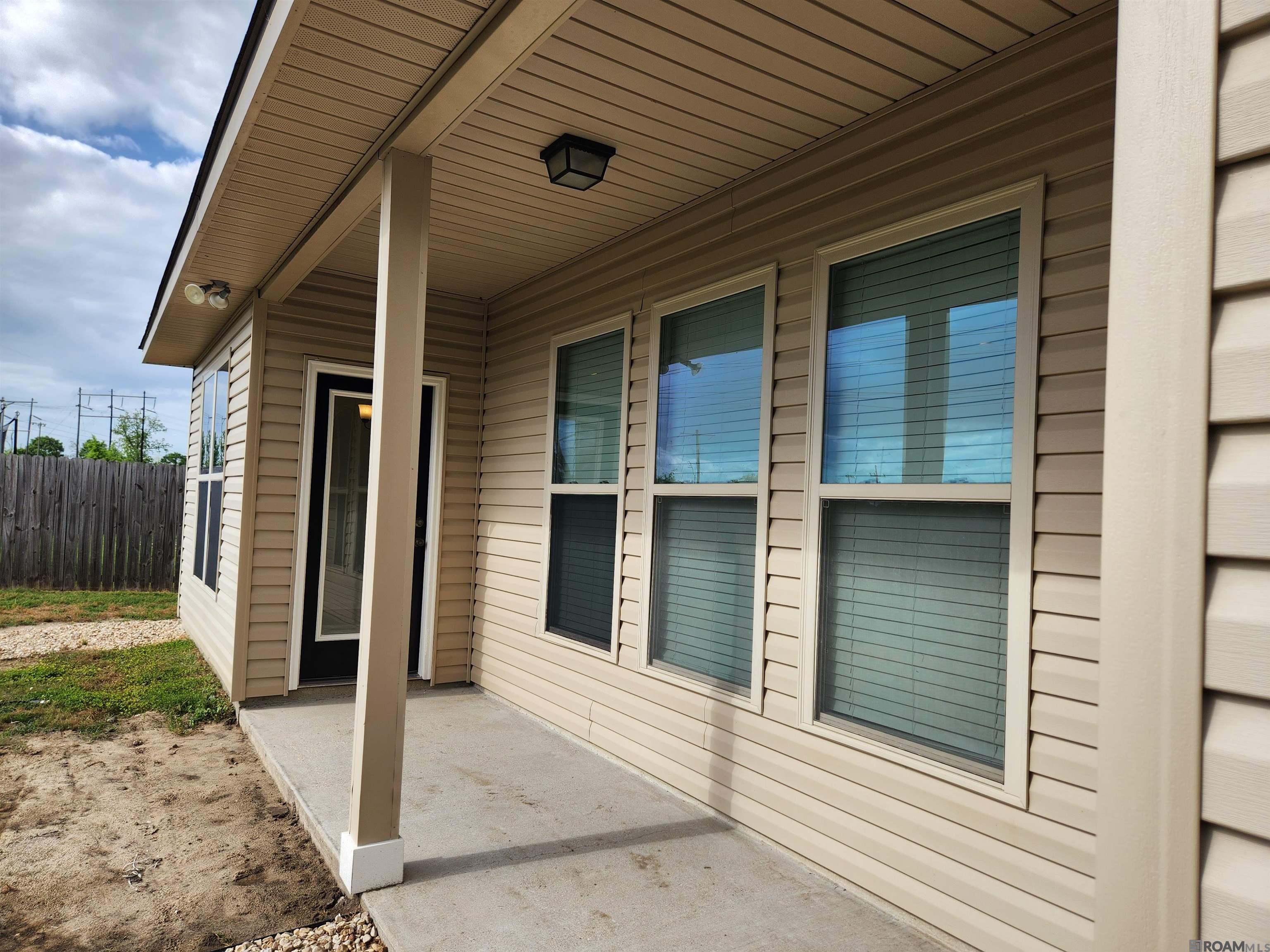 1932 Meadow Oak Dr, St Gabriel, LA, 70776