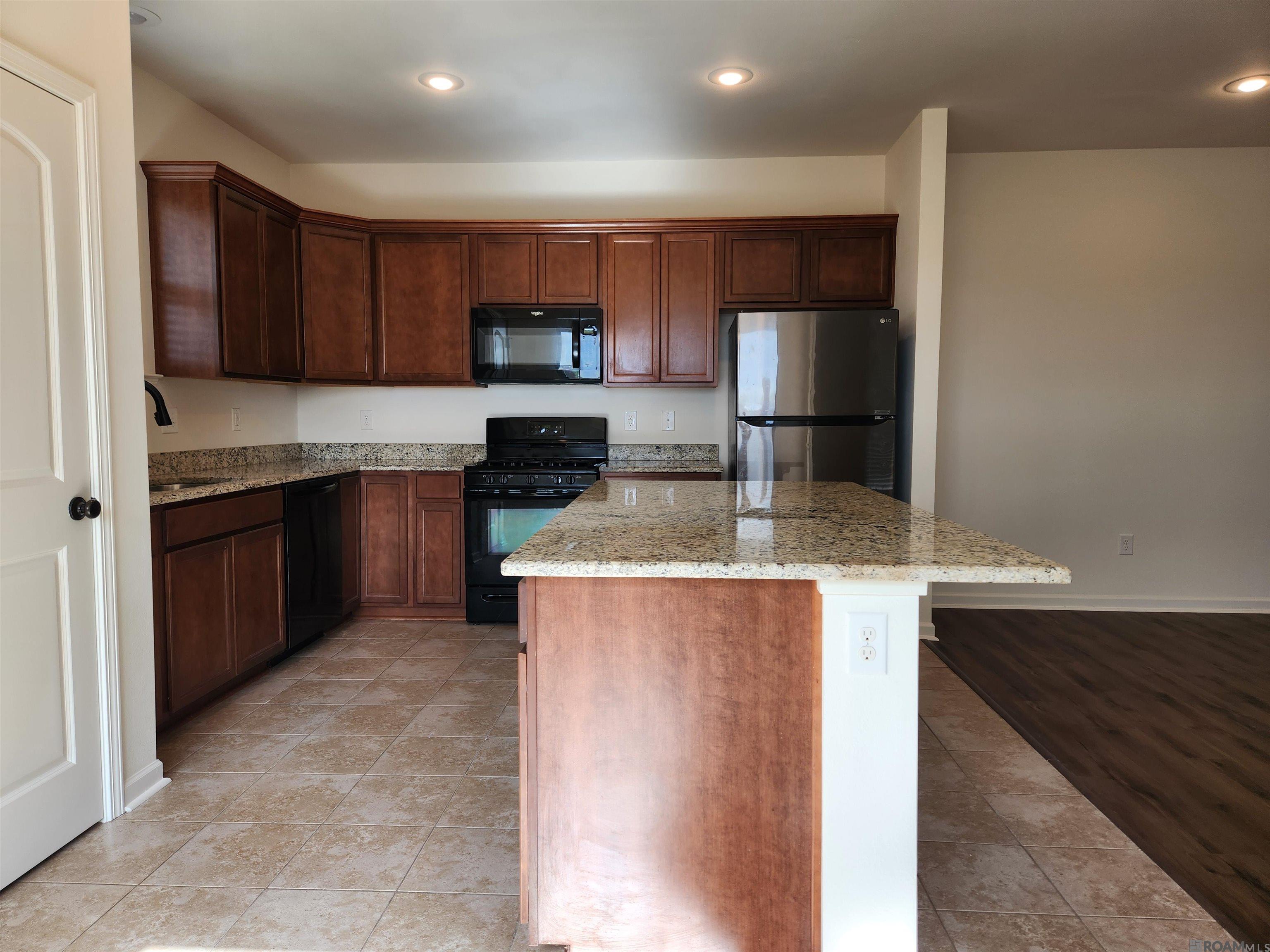 1932 Meadow Oak Dr, St Gabriel, LA, 70776