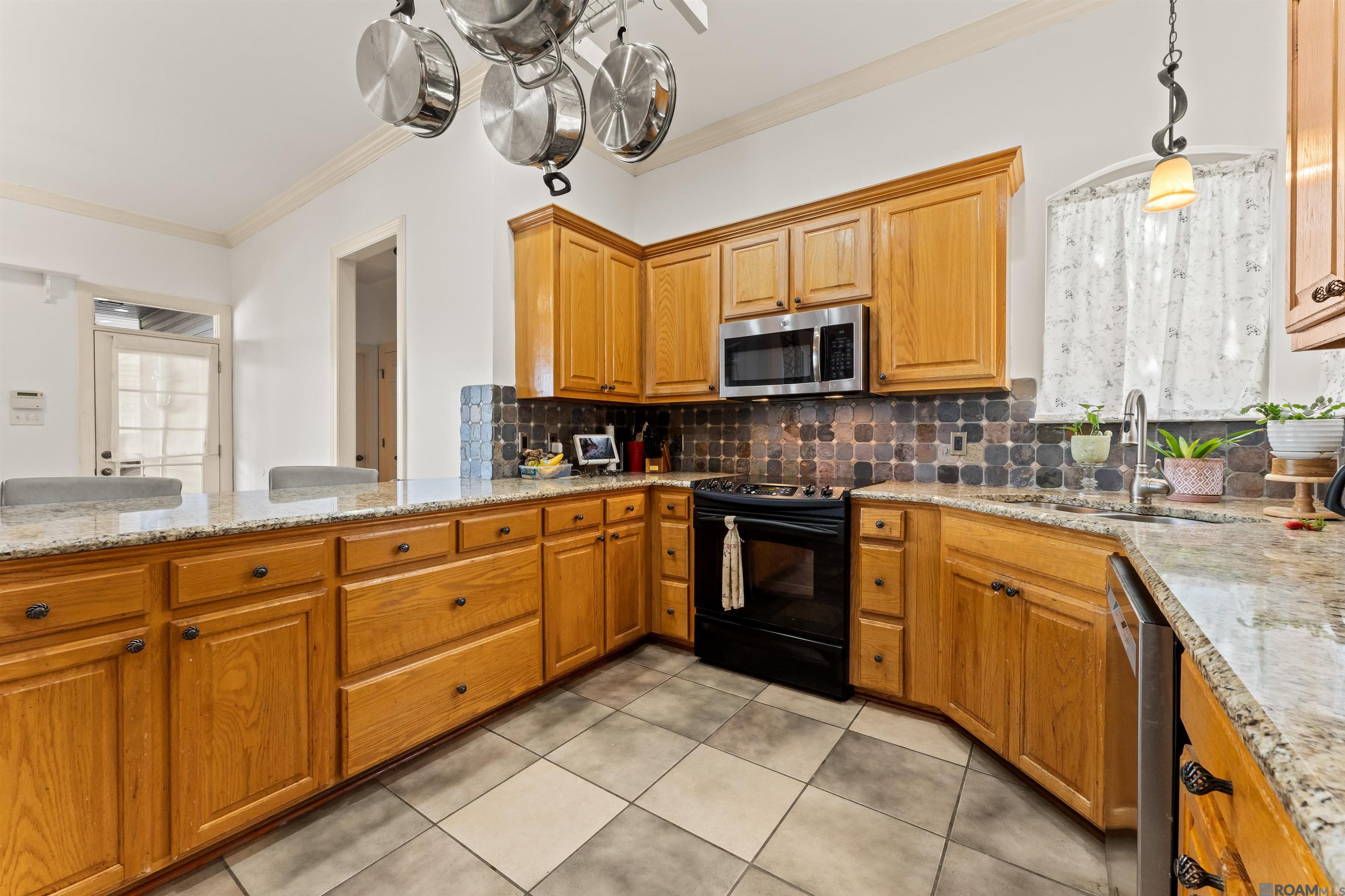 10064 Garden Oaks Ave, Denham Springs, LA, 70706