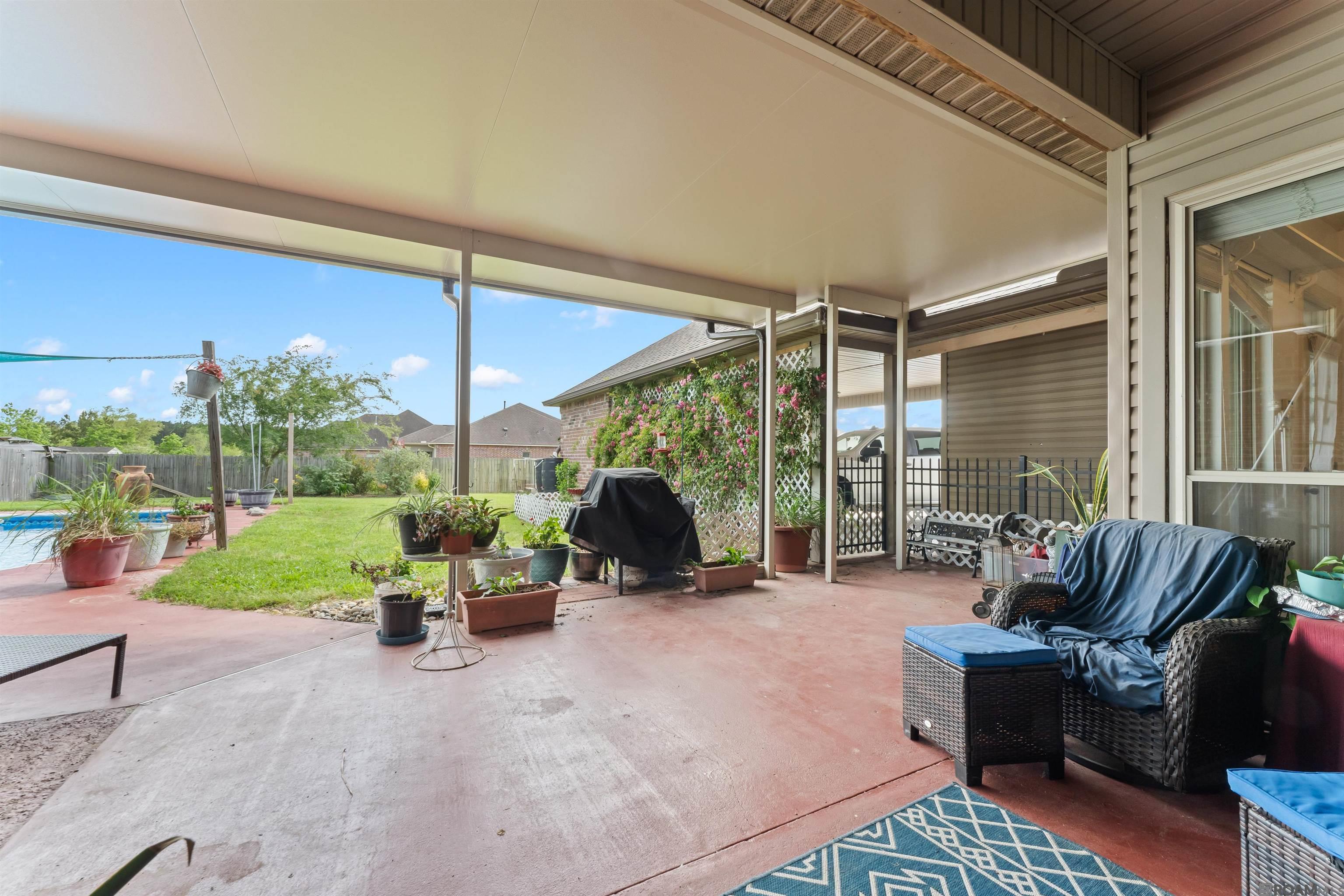 10064 Garden Oaks Ave, Denham Springs, LA, 70706