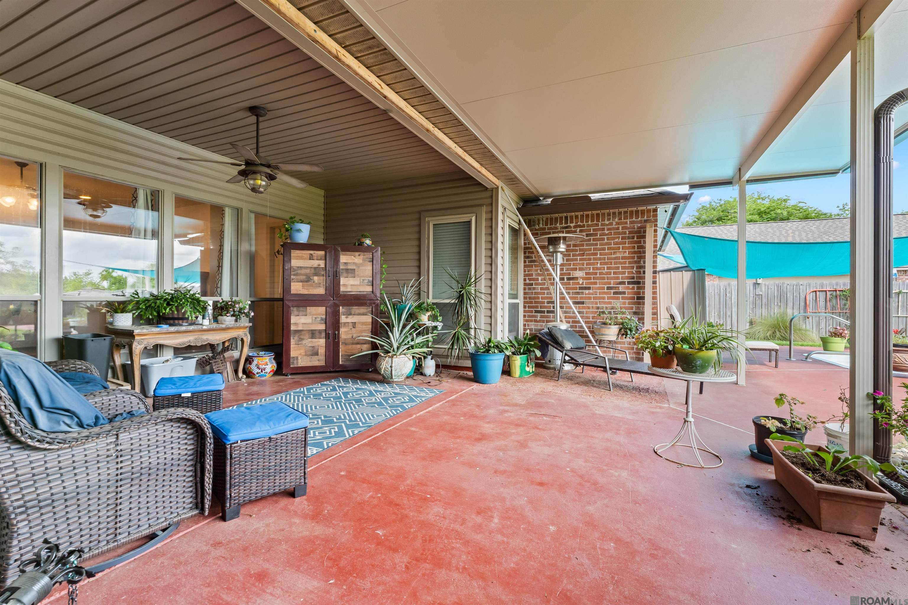 10064 Garden Oaks Ave, Denham Springs, LA, 70706