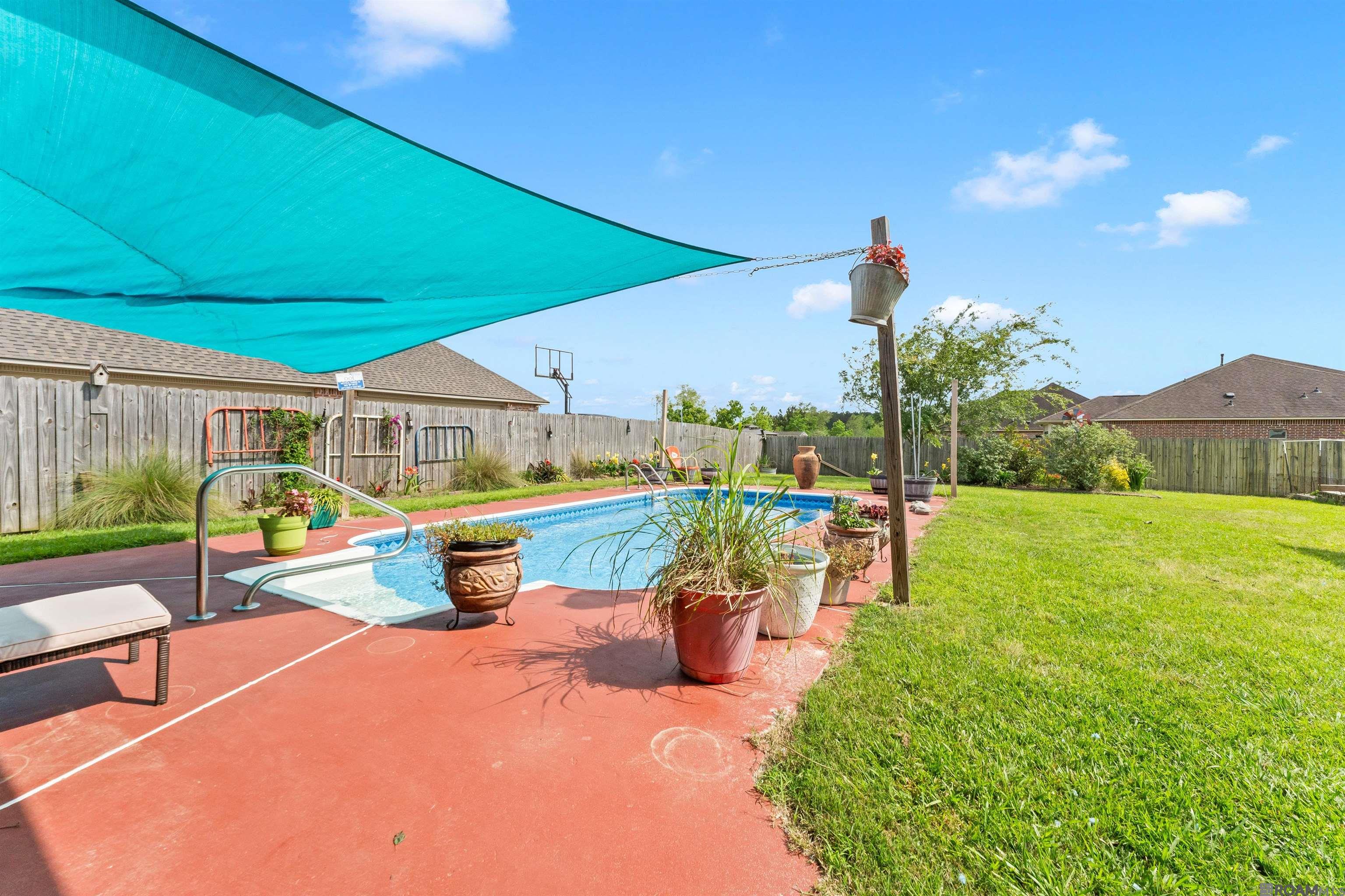 10064 Garden Oaks Ave, Denham Springs, LA, 70706