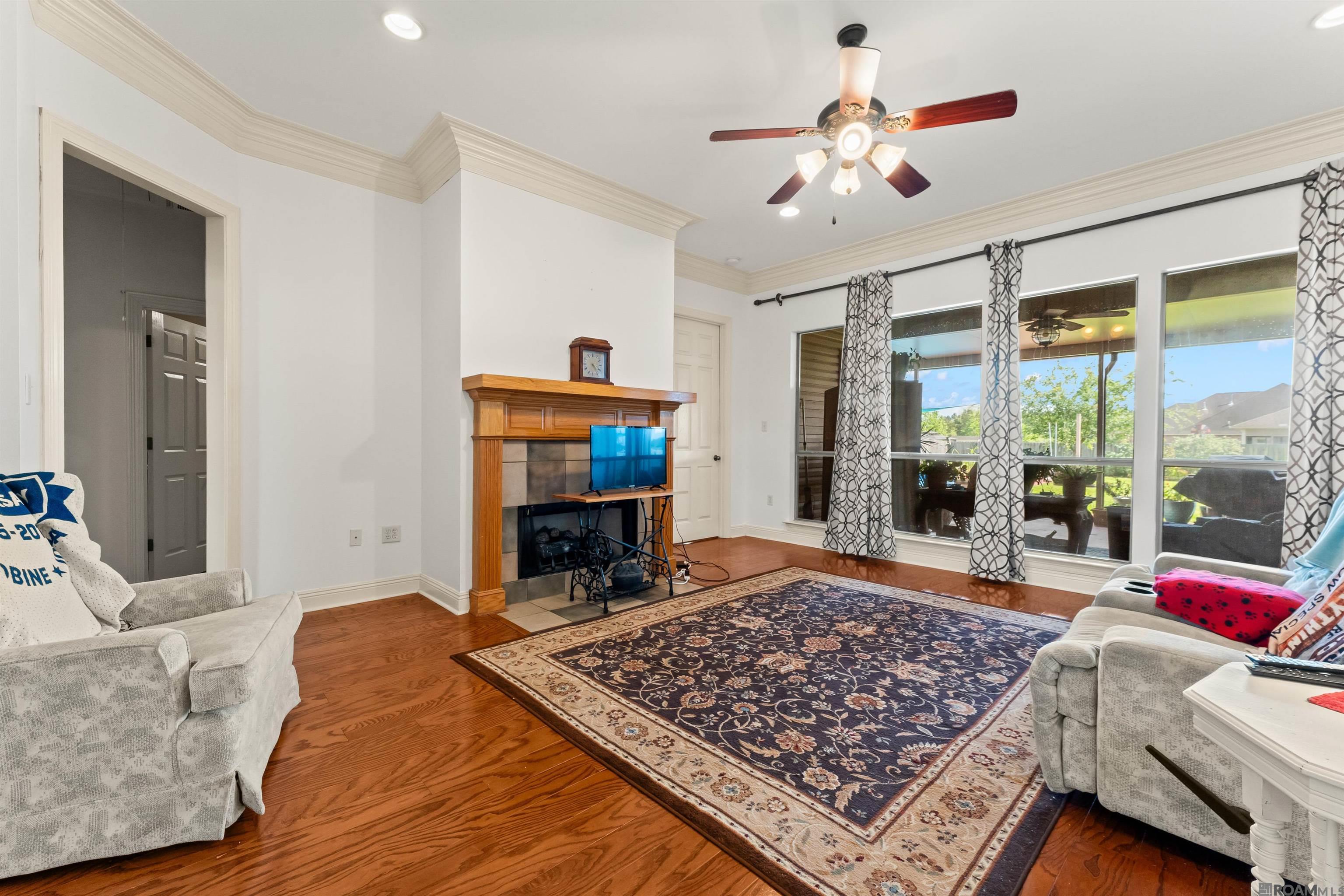 10064 Garden Oaks Ave, Denham Springs, LA, 70706