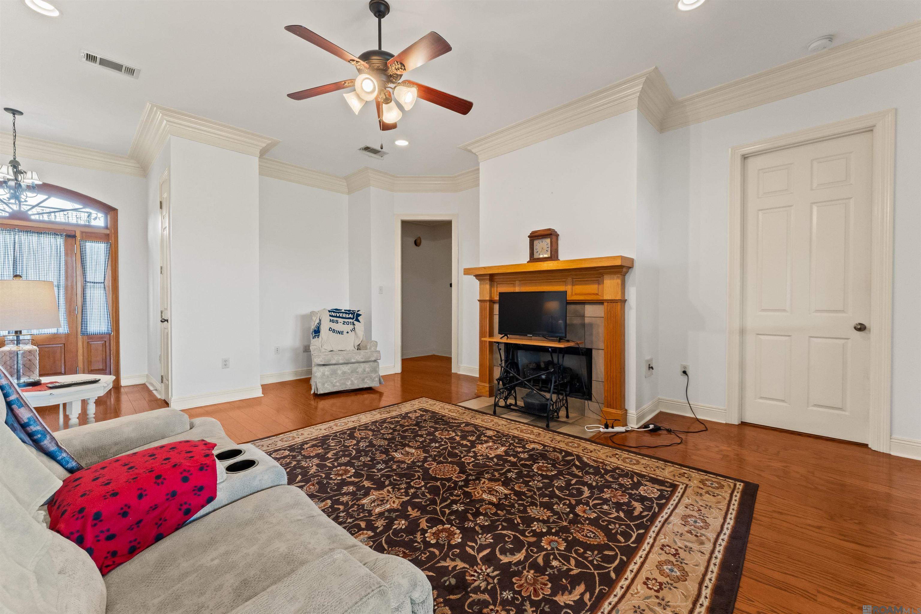 10064 Garden Oaks Ave, Denham Springs, LA, 70706