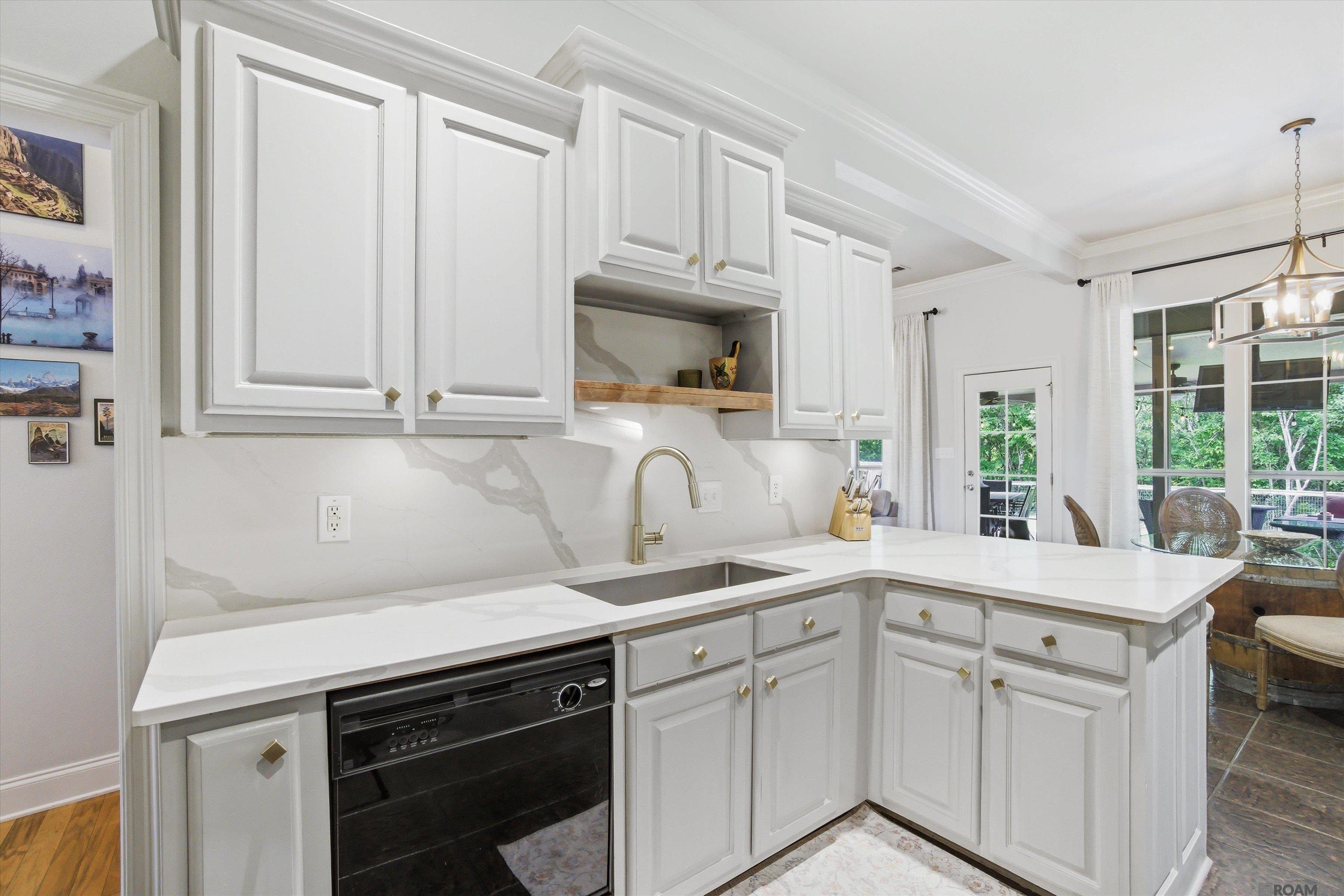 8629 E Cypress Point Ct, Baton Rouge, LA, 70809