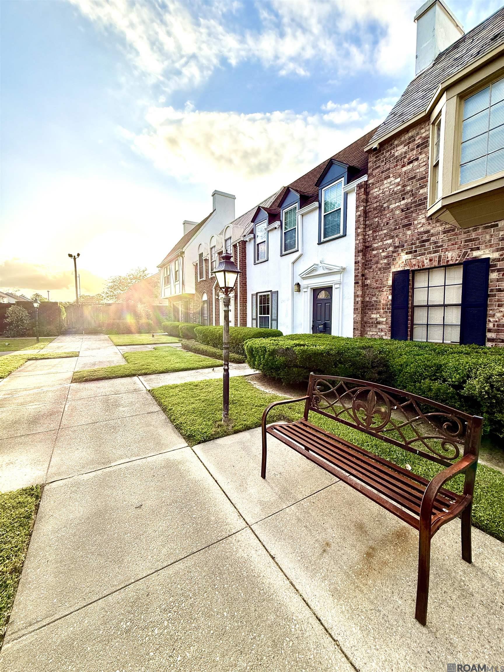 12386 River Highlands UNIT B, St Amant, LA, 70774