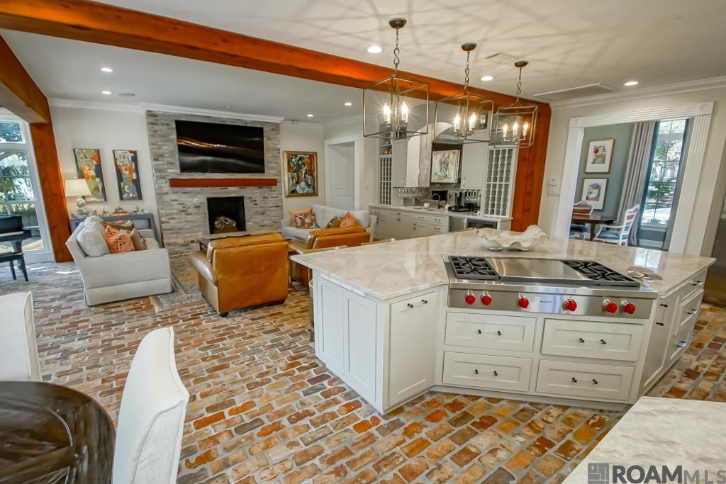 18321 N Mission Hills Ave, Baton Rouge, LA, 70810