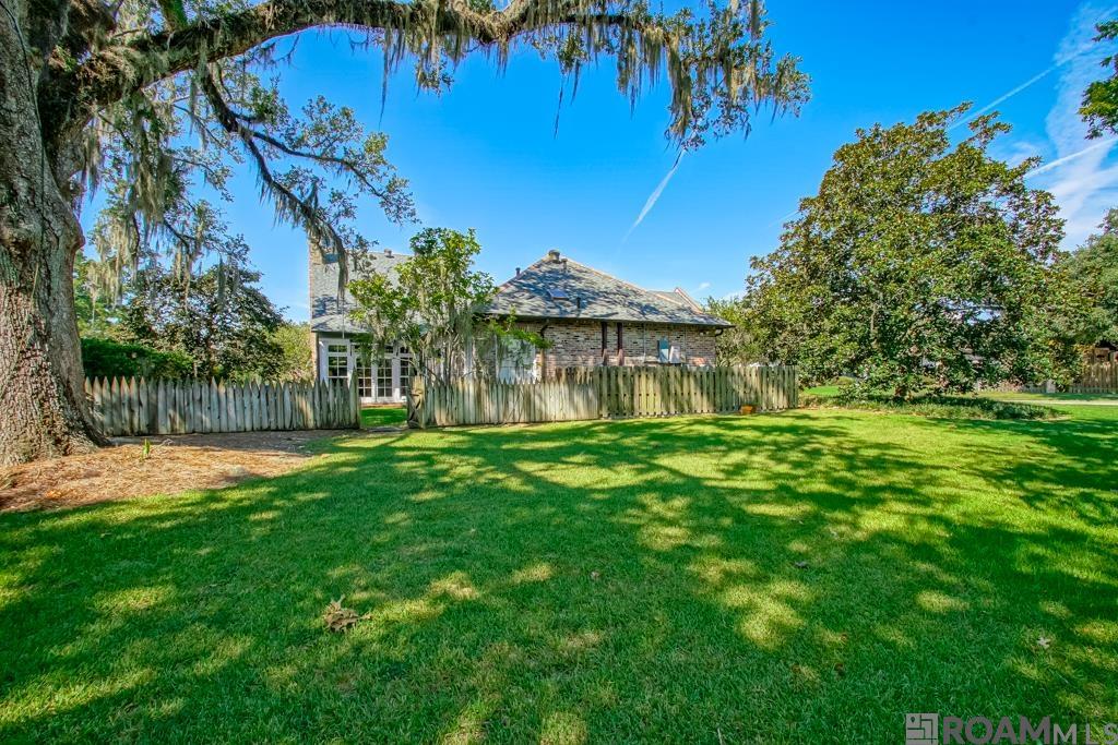 18321 N Mission Hills Ave, Baton Rouge, LA, 70810