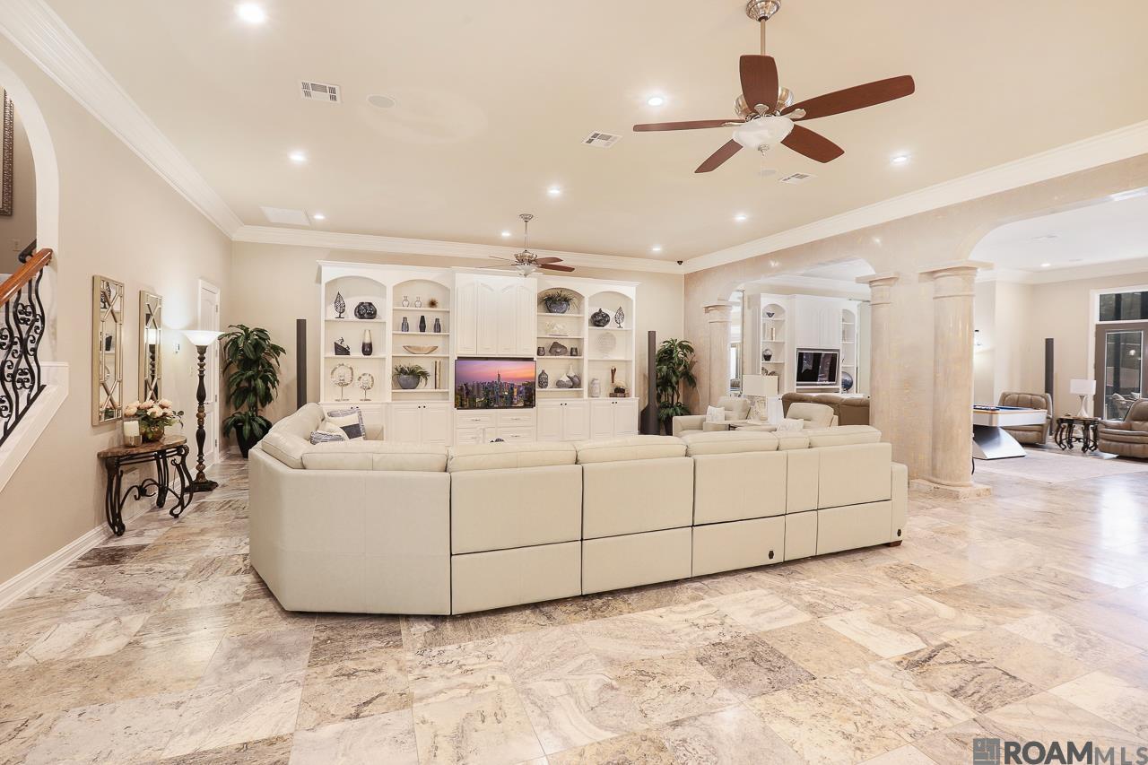 21647 Waterfront East Dr, Maurepas, LA, 70449