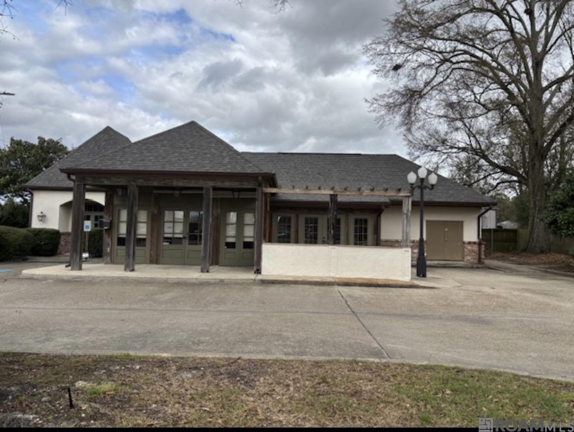 612 North Canal Boulevard, Thibodaux, LA, 70301