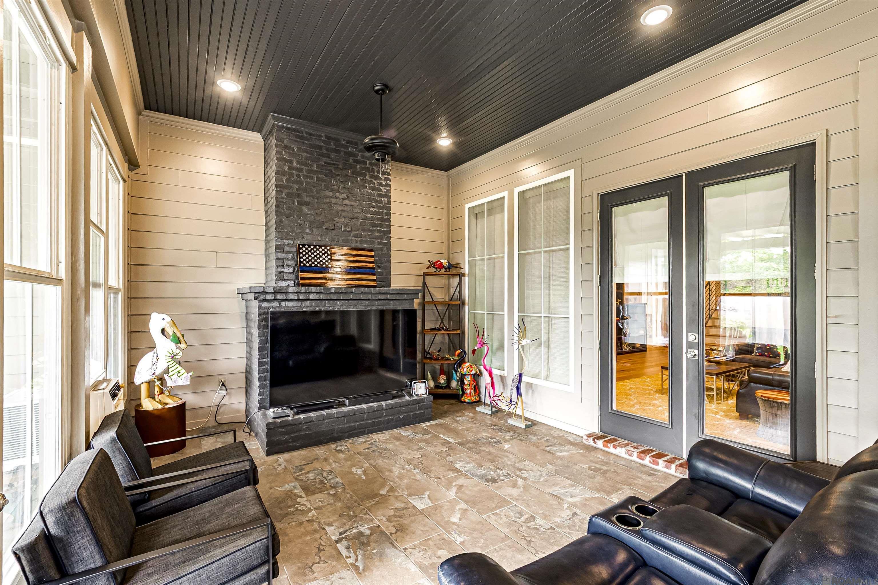 9352 Inniswylde Dr, Baton Rouge, LA, 70809