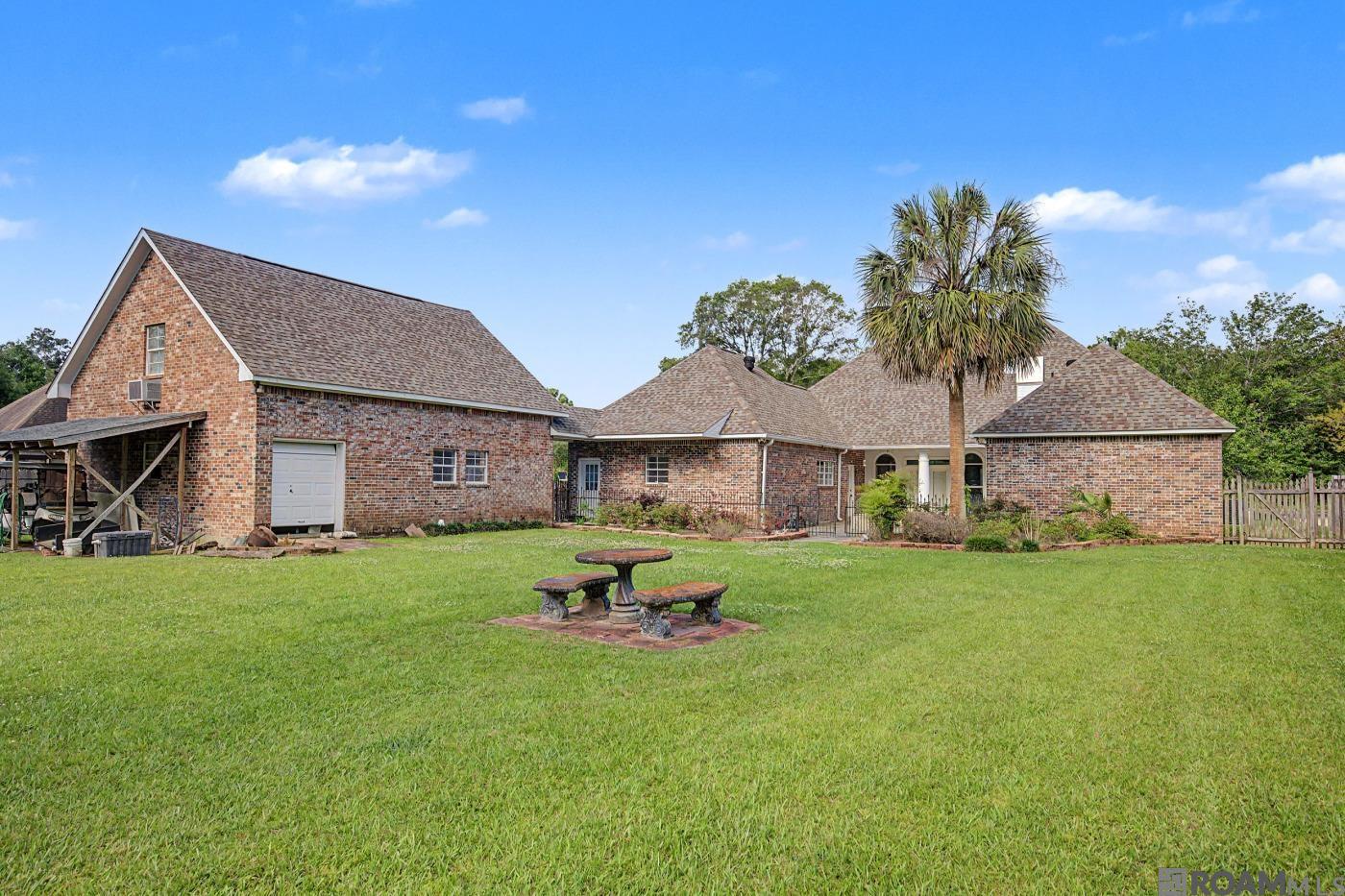 35110 Stone Castle Dr, Denham Springs, LA, 70706
