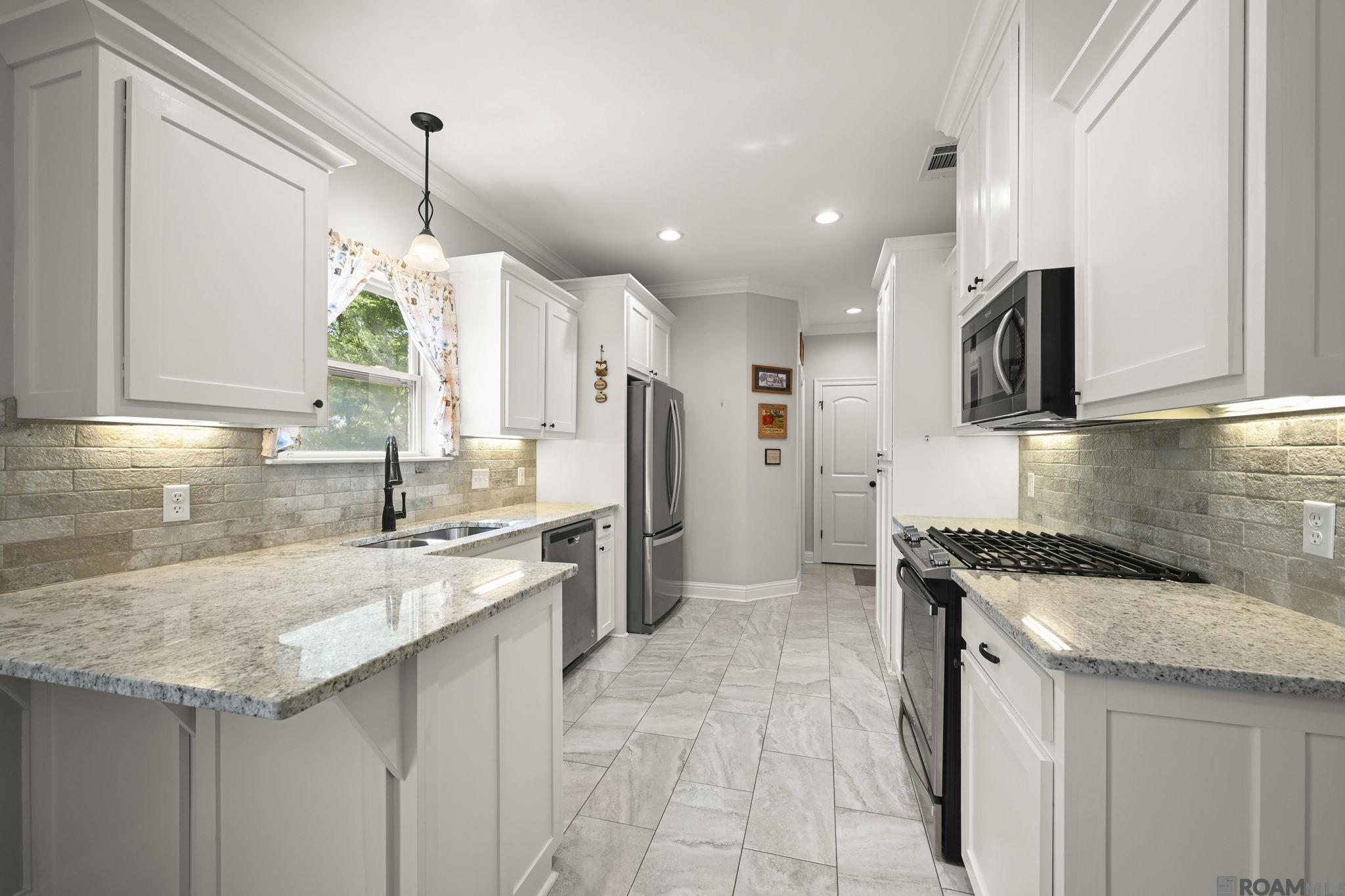 11067 Brown Rd, Denham Springs, LA, 70726