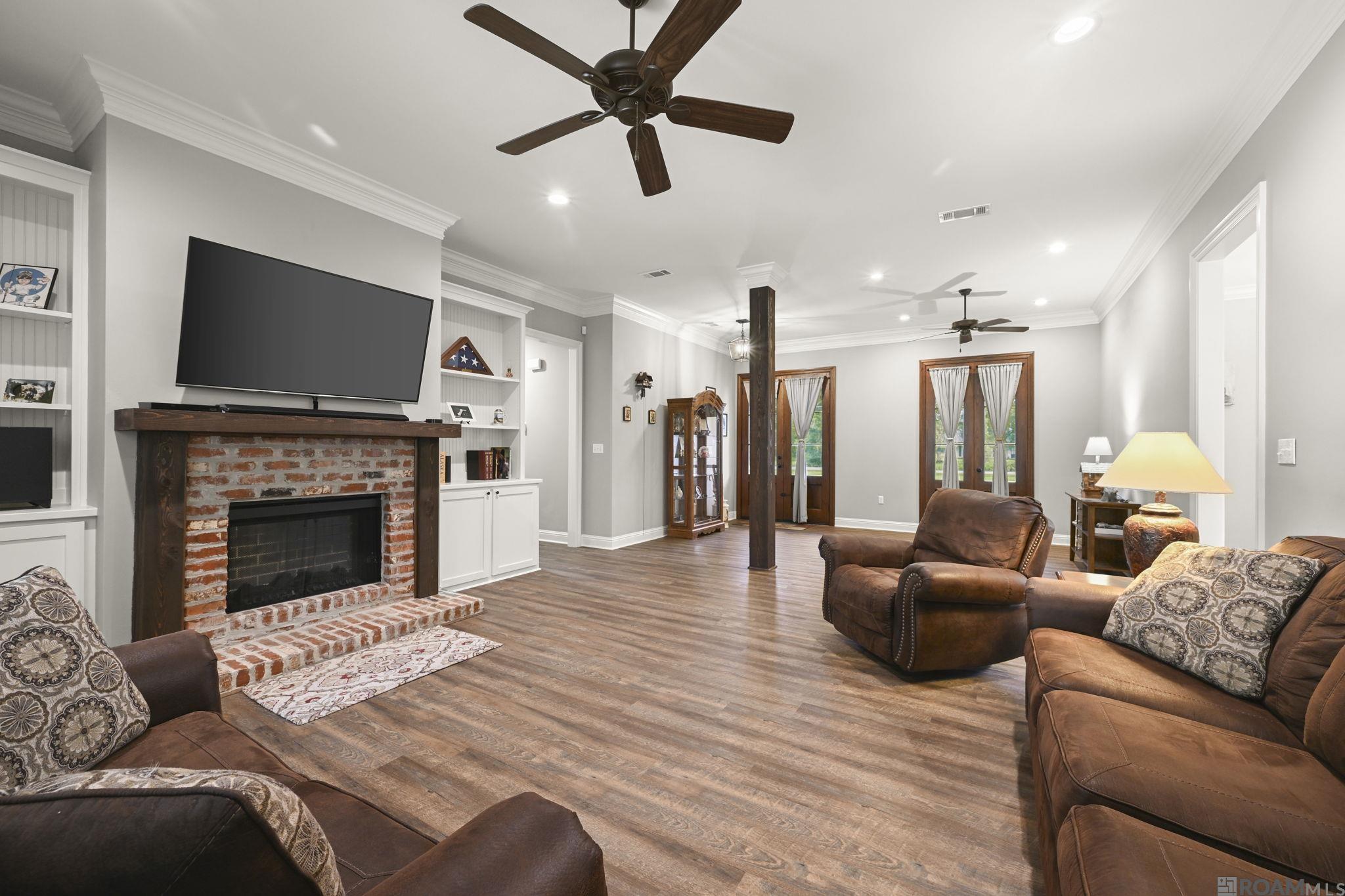 11067 Brown Rd, Denham Springs, LA, 70726