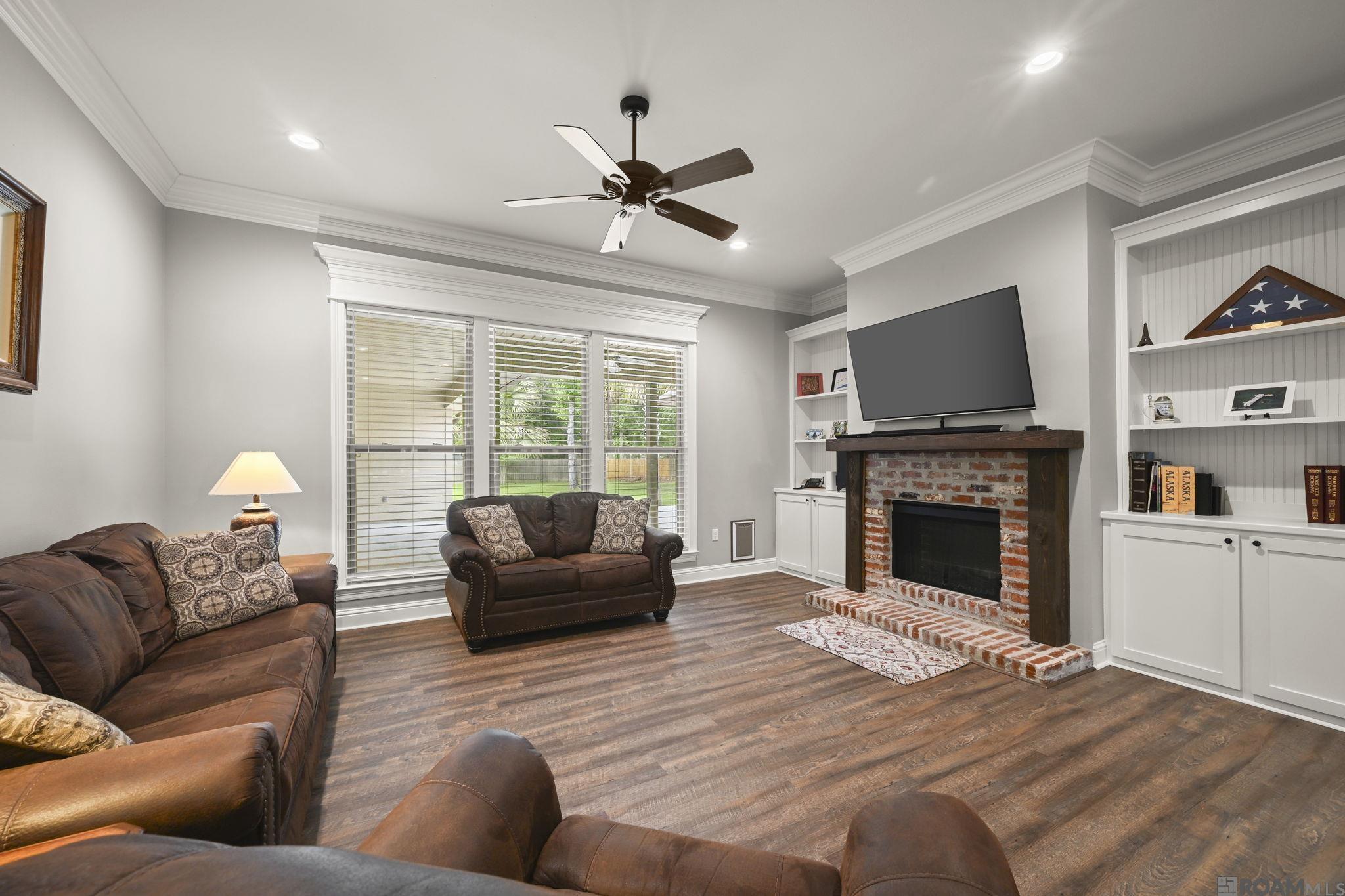 11067 Brown Rd, Denham Springs, LA, 70726