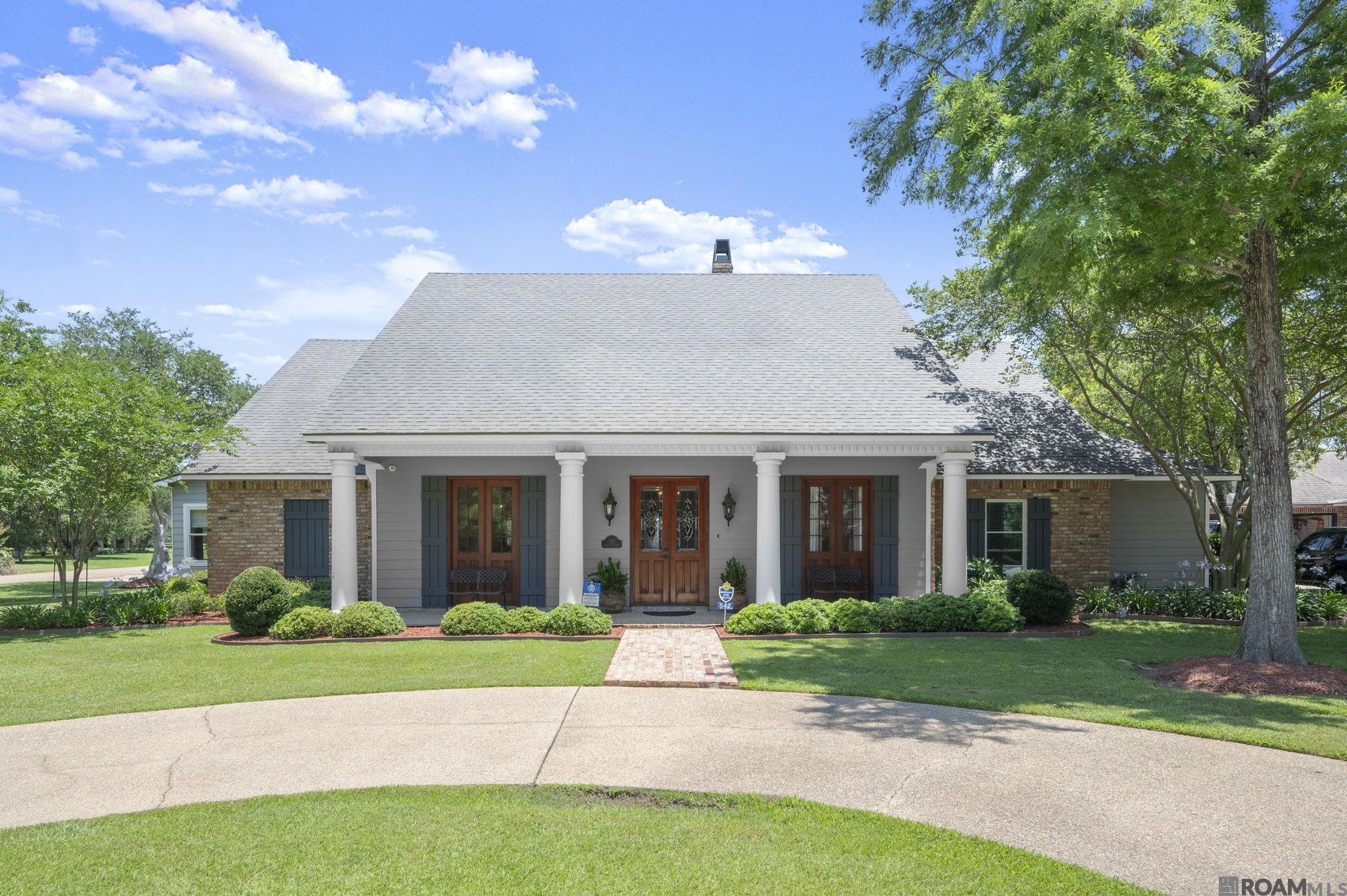 $750,000+