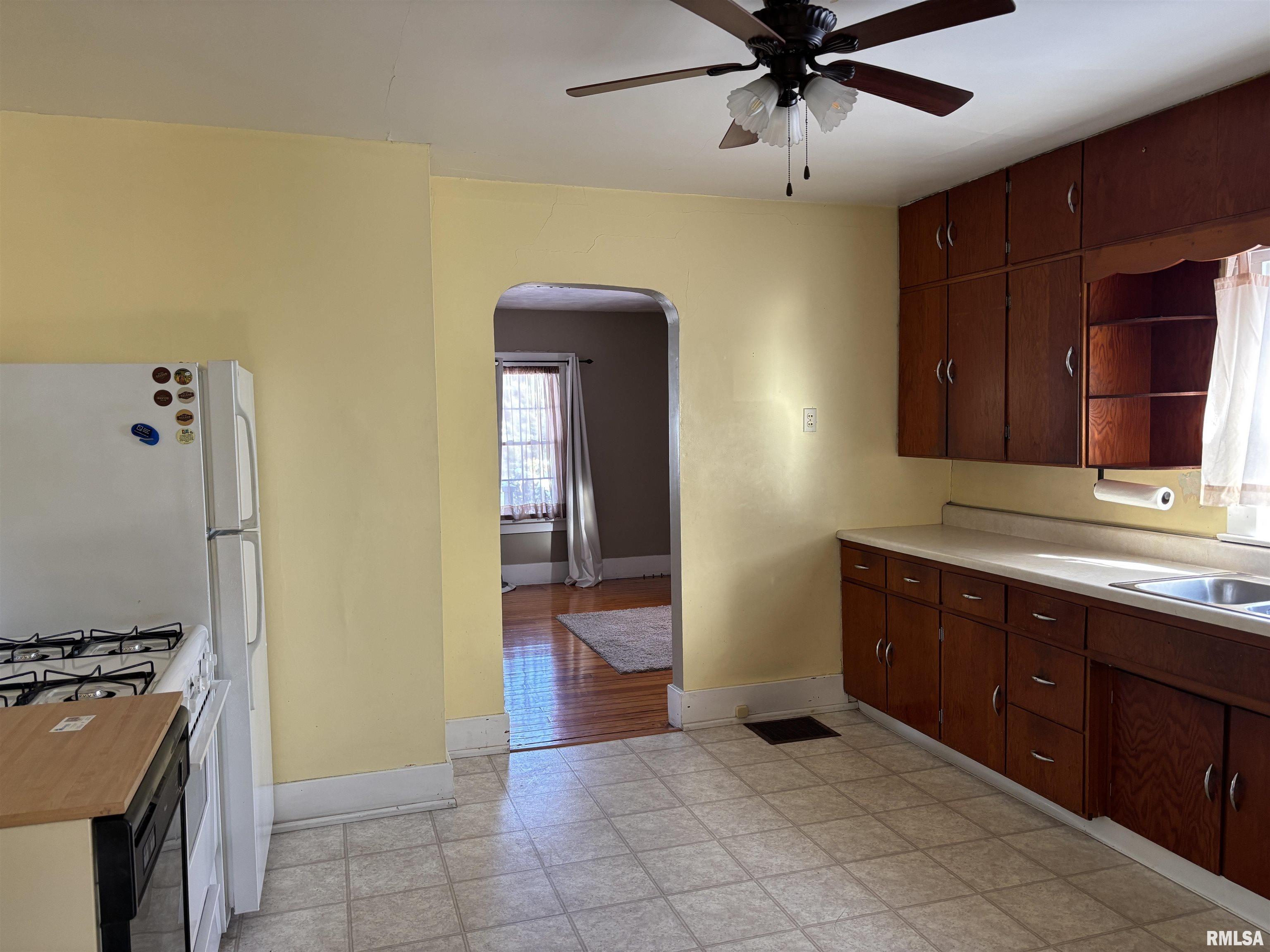 Gallery Image 16