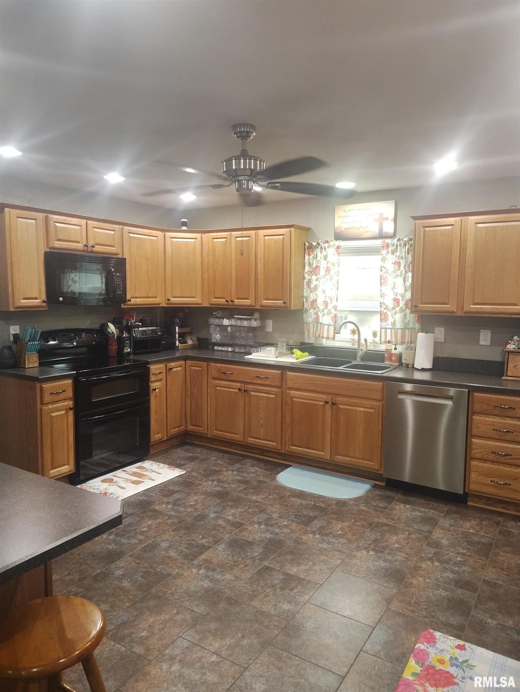 Gallery Image 17