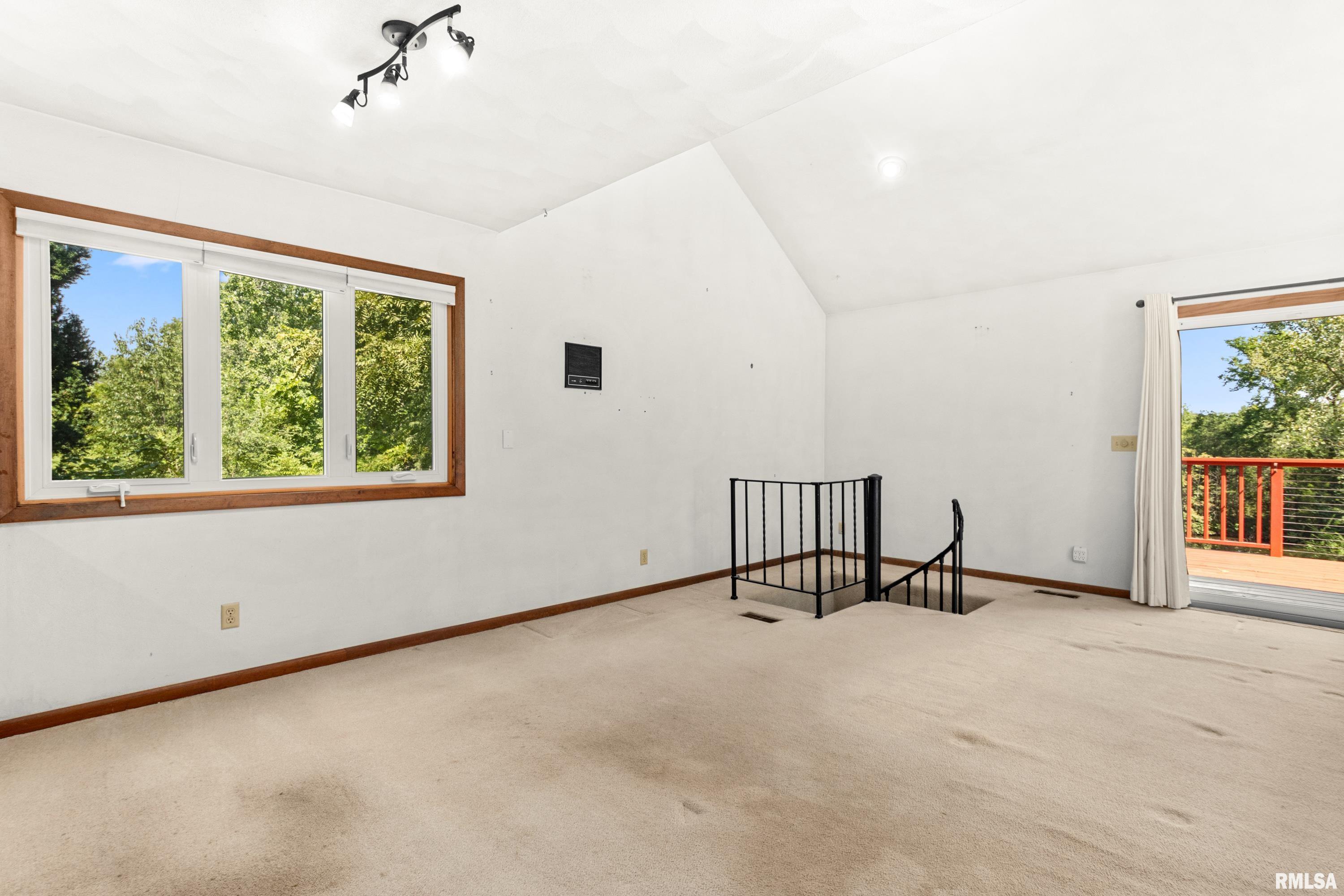 Gallery Image 17