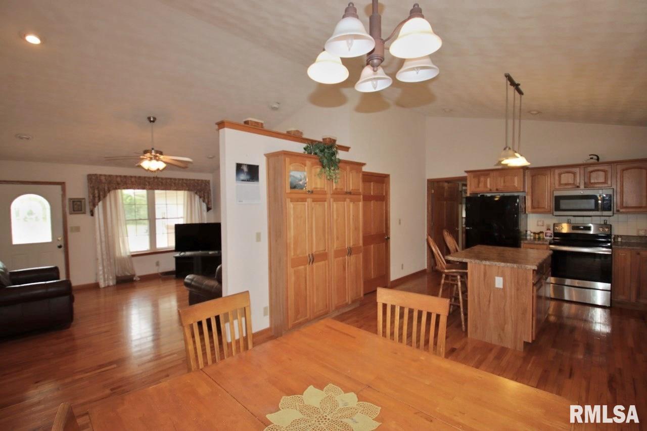 Gallery Image 19