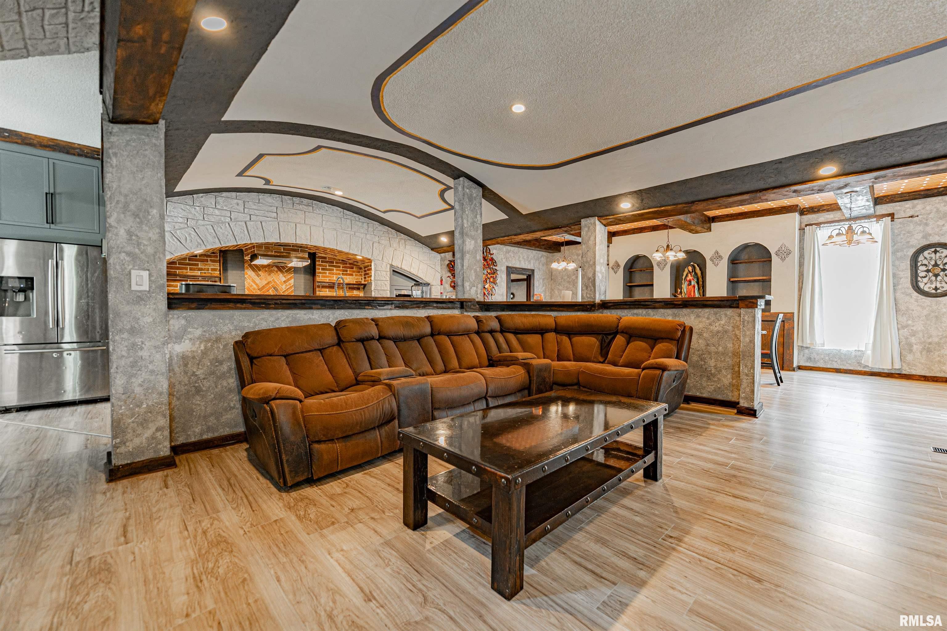 Gallery Image 12