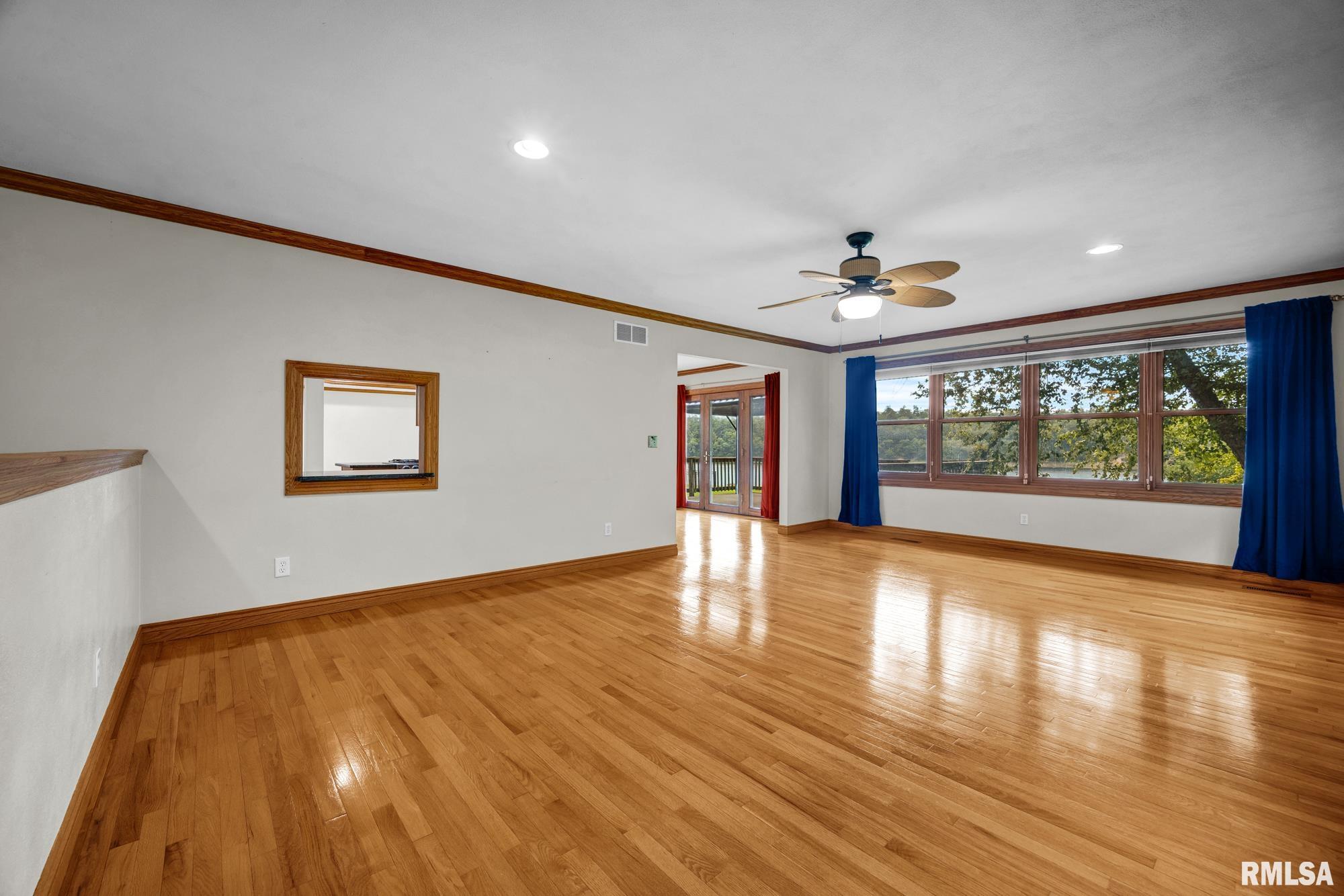 Gallery Image 16