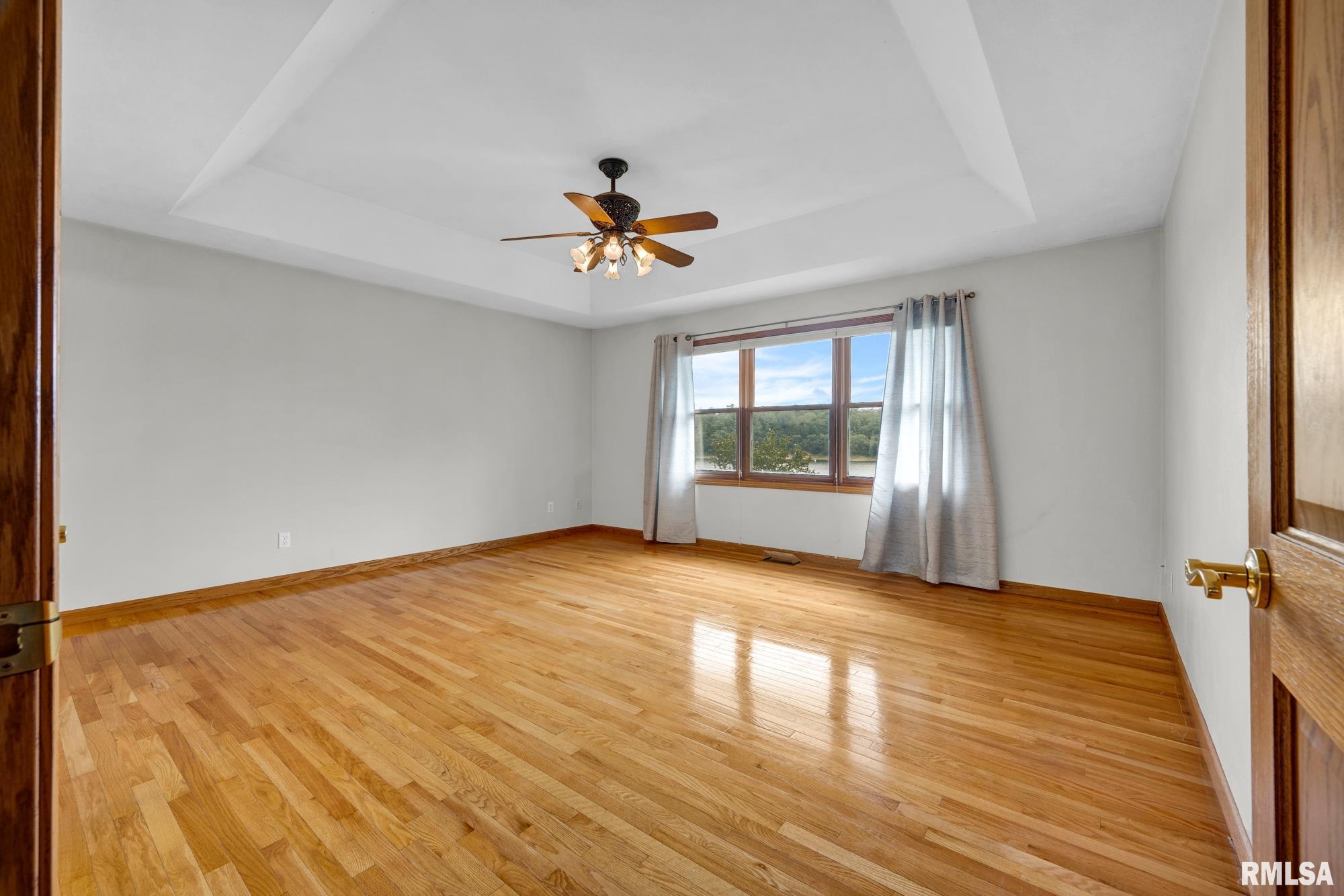 Gallery Image 19