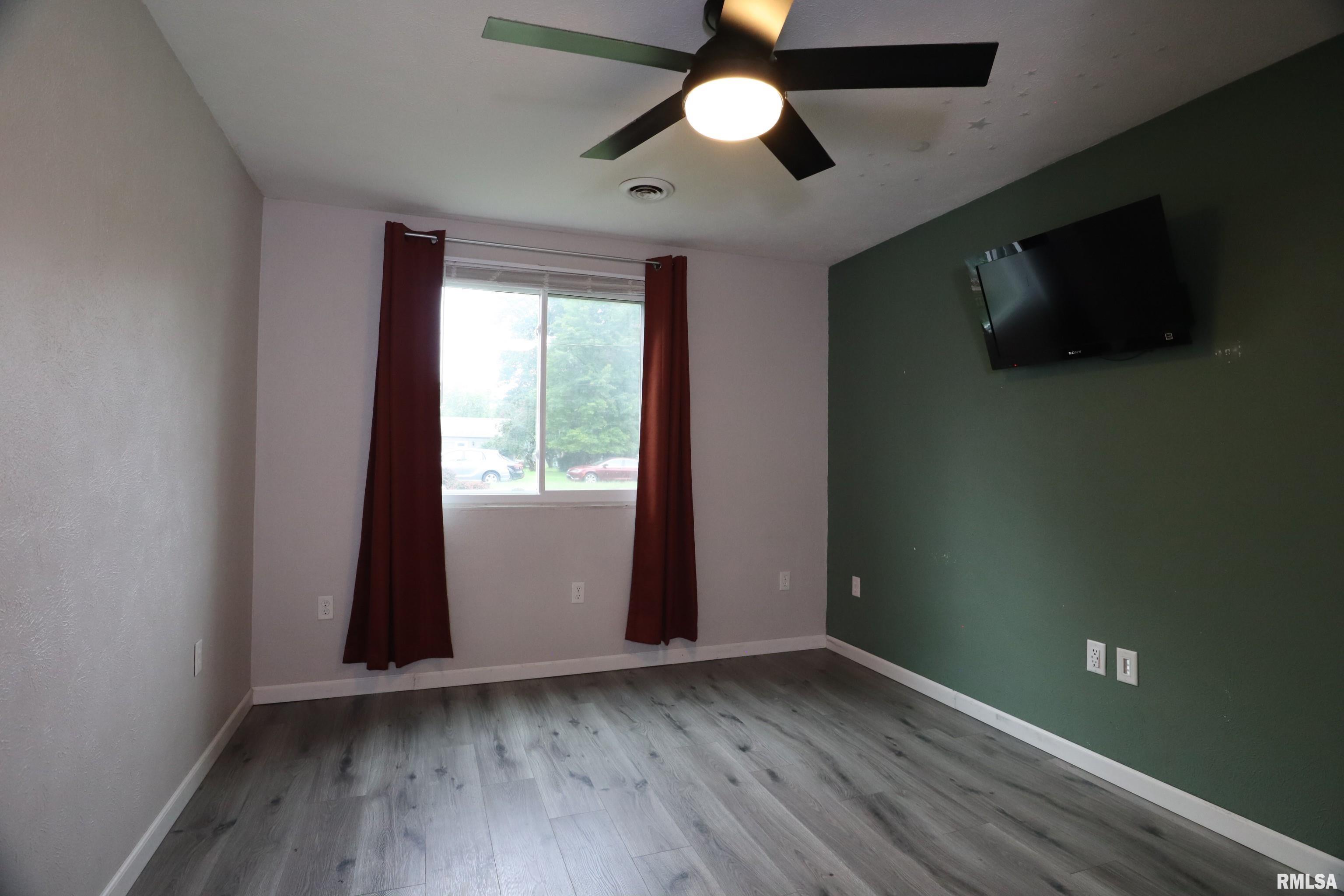 Gallery Image 16
