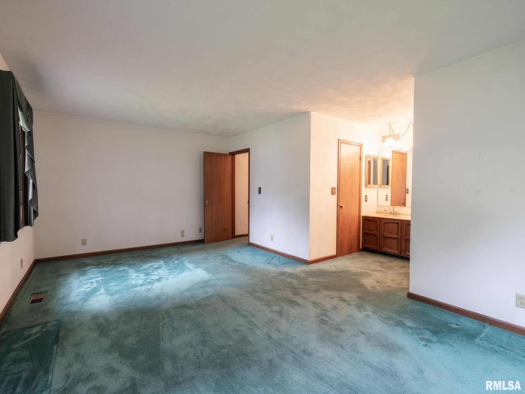 Gallery Image 39