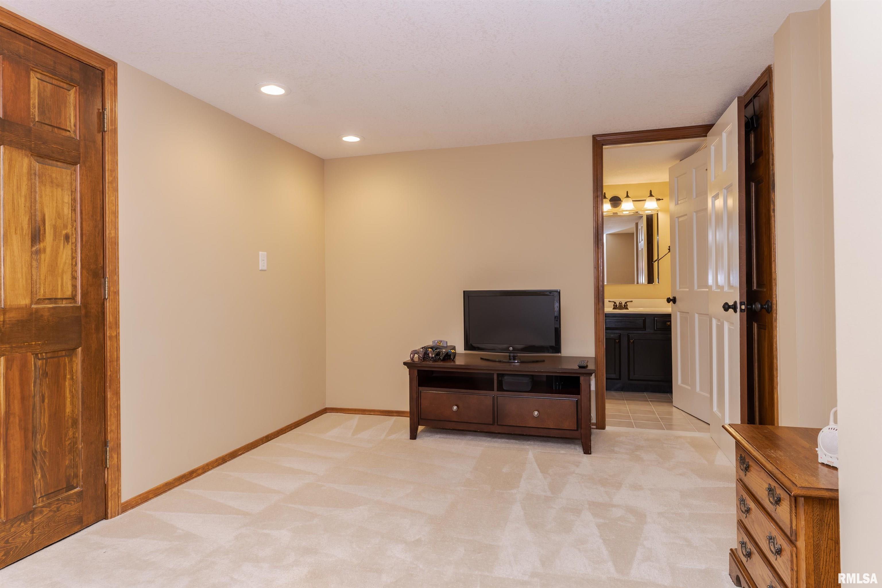 Gallery Image 48