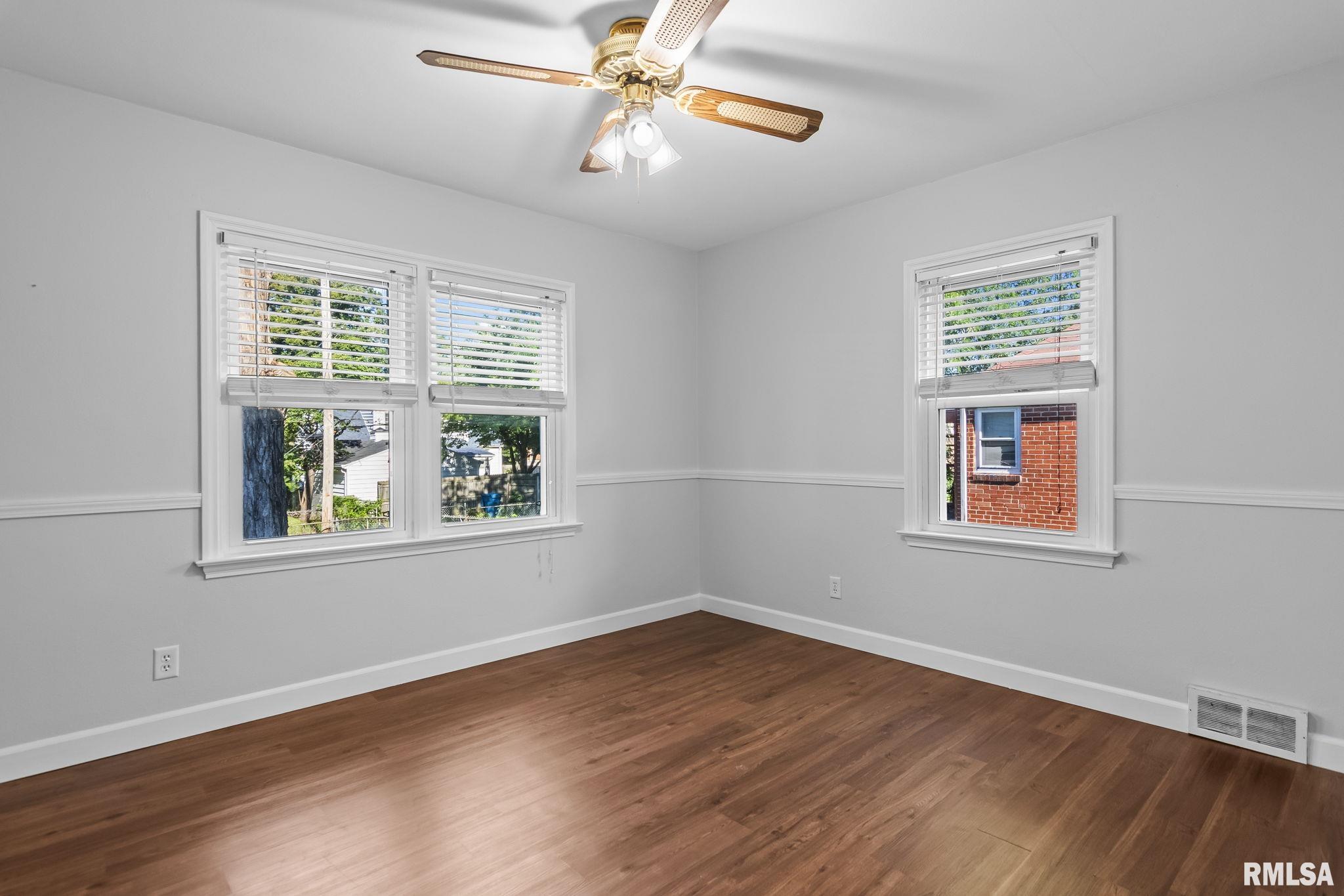 Gallery Image 16