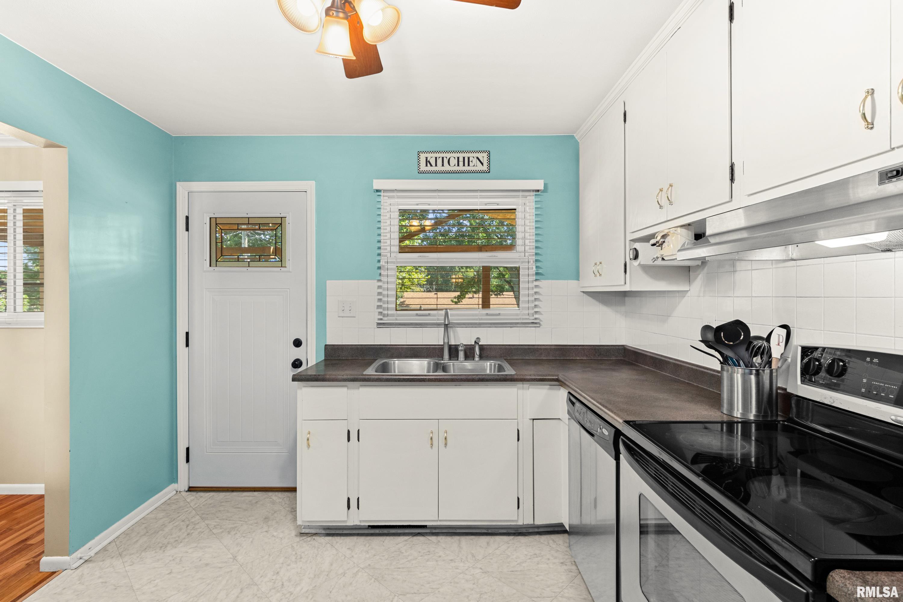 Gallery Image 16