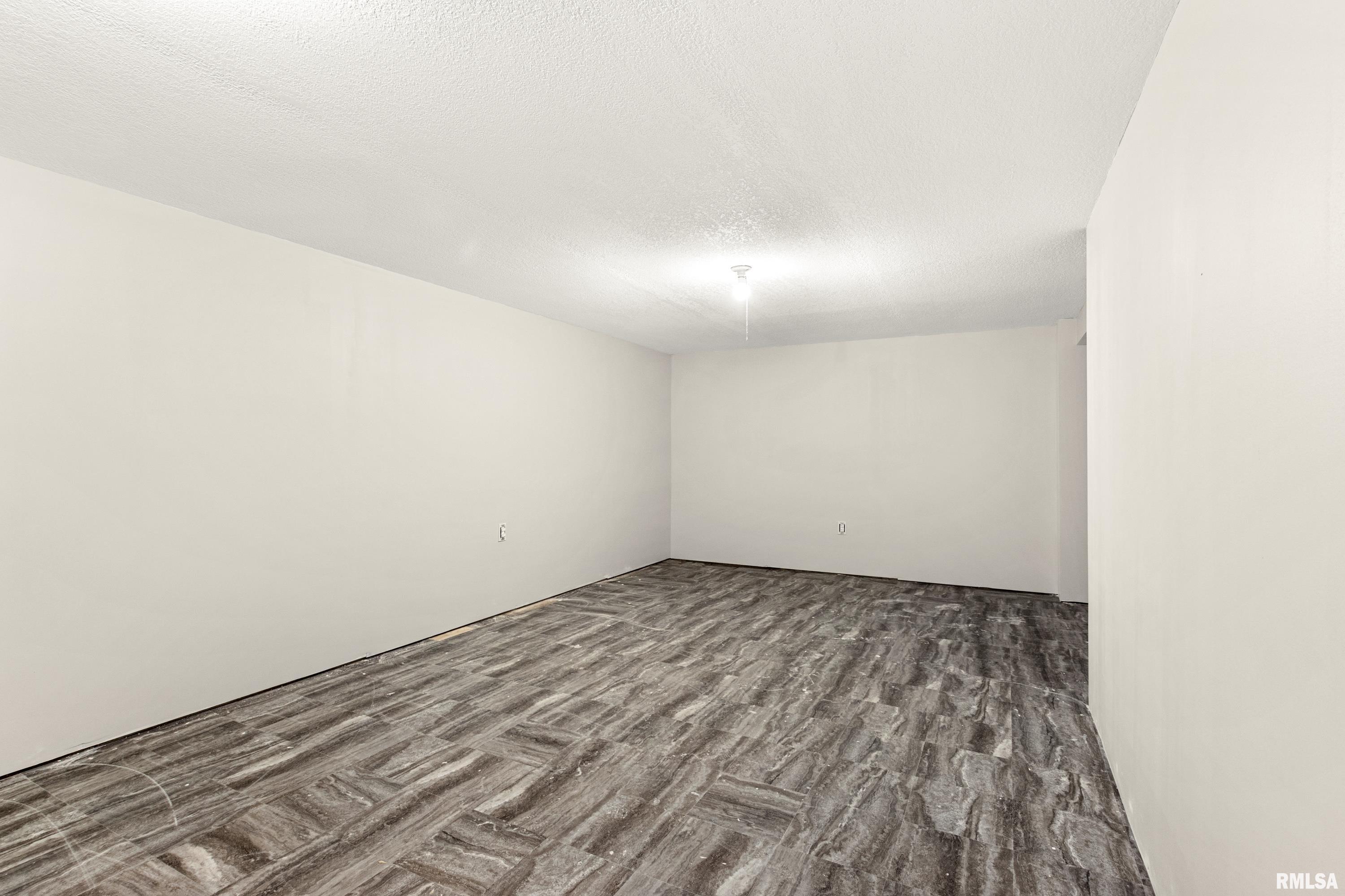 Gallery Image 30
