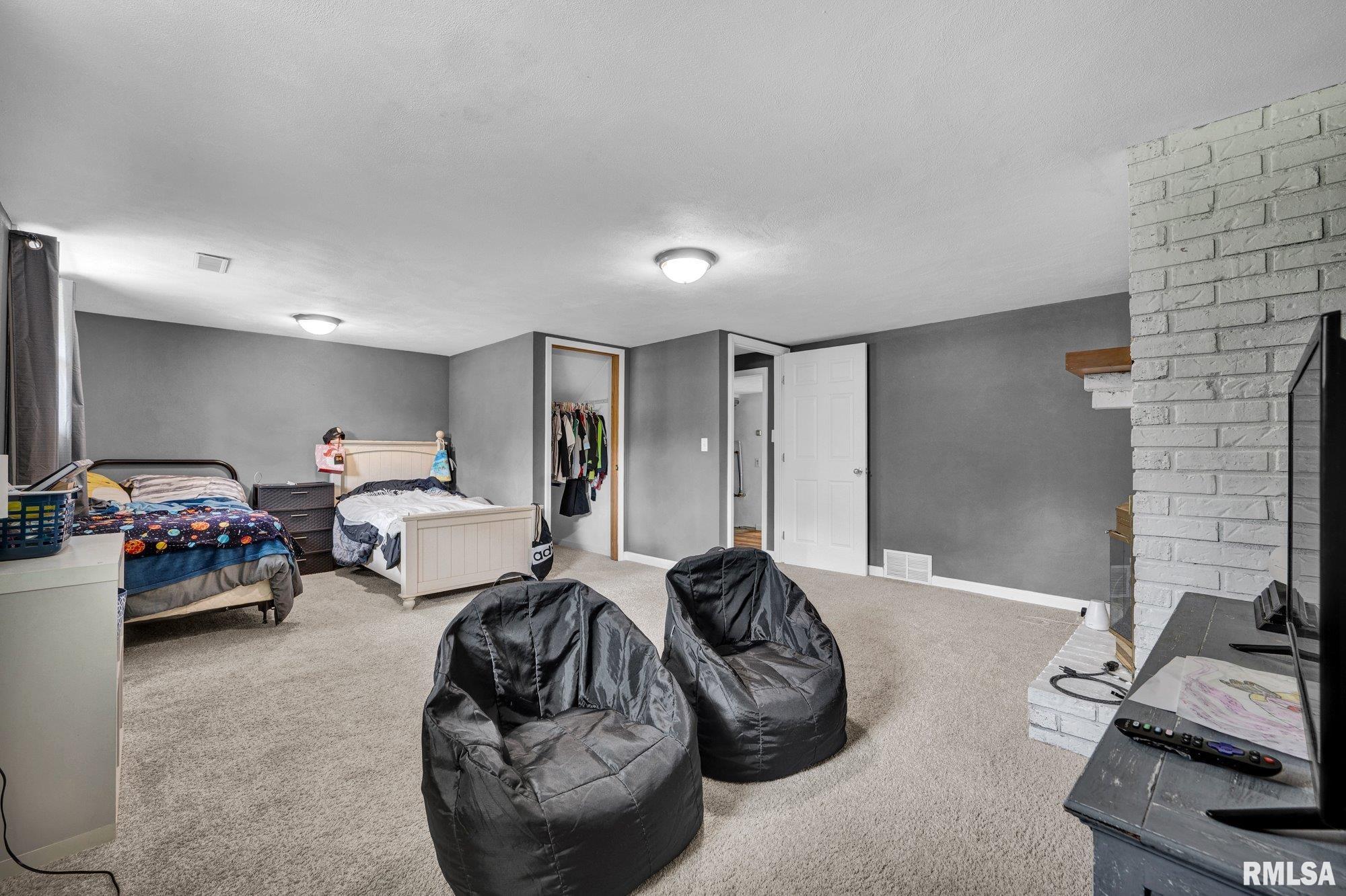 Gallery Image 17