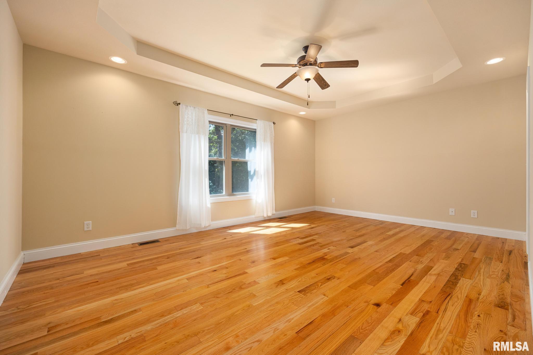 Gallery Image 19