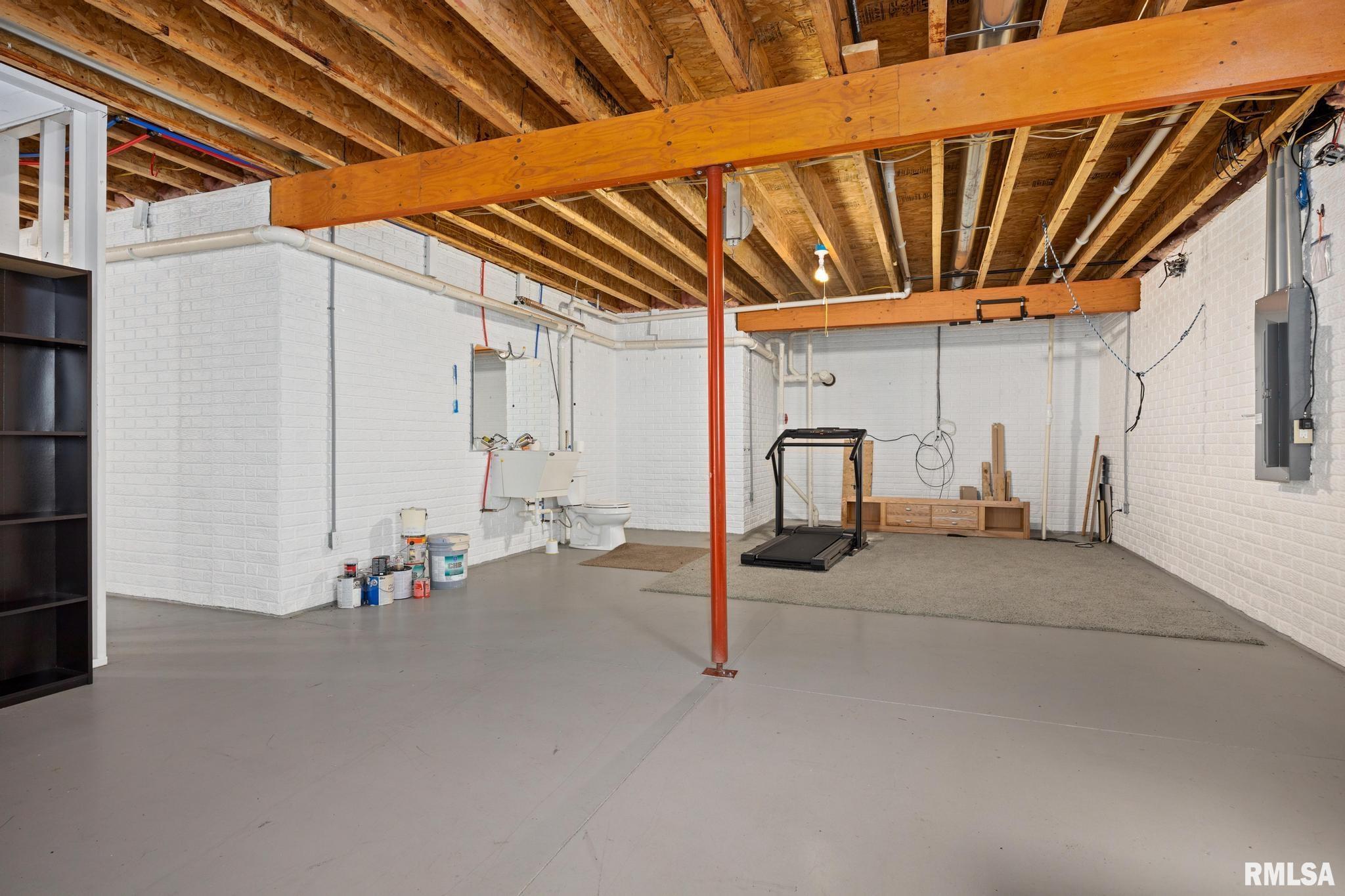Gallery Image 33