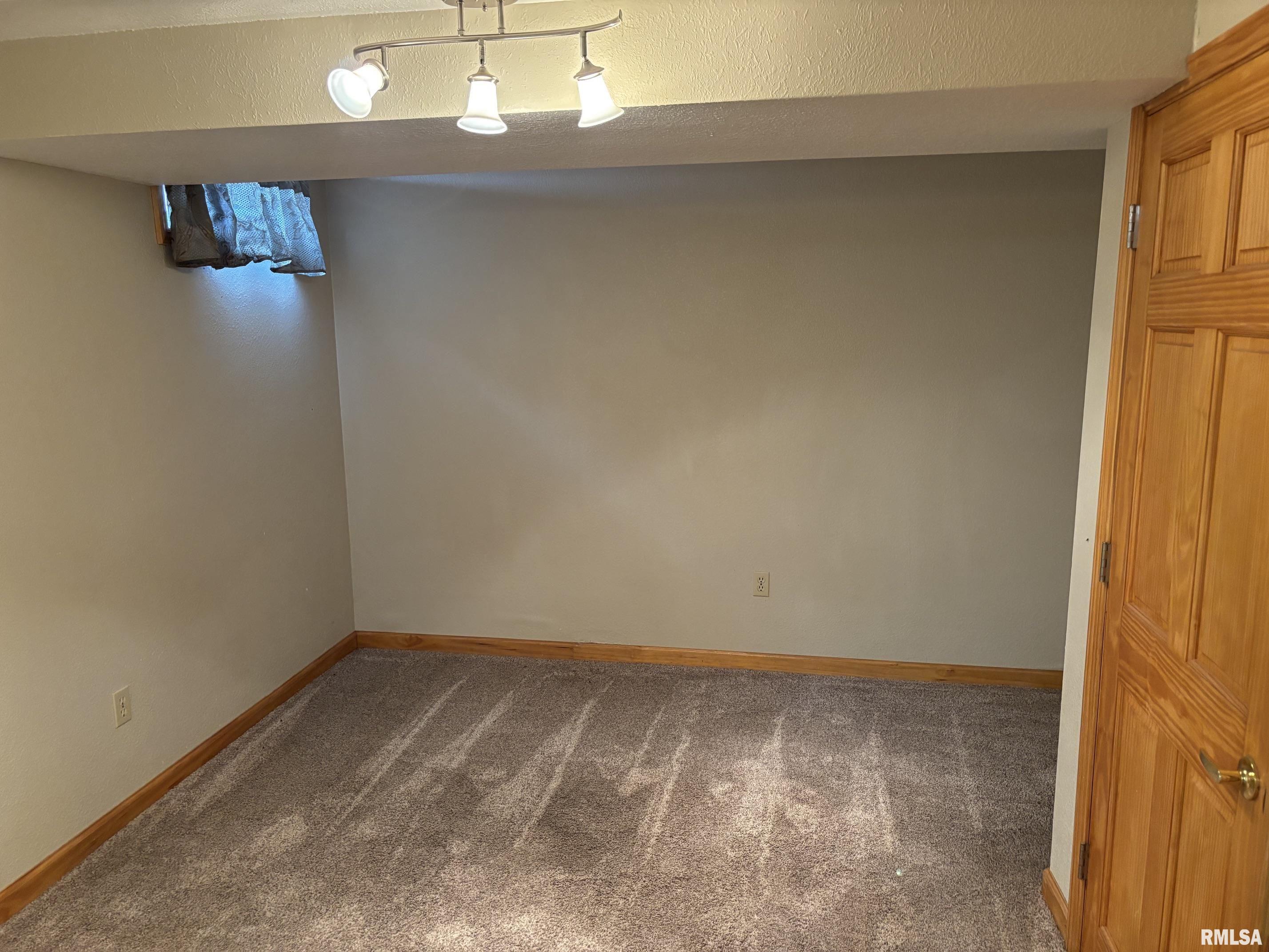 Gallery Image 37