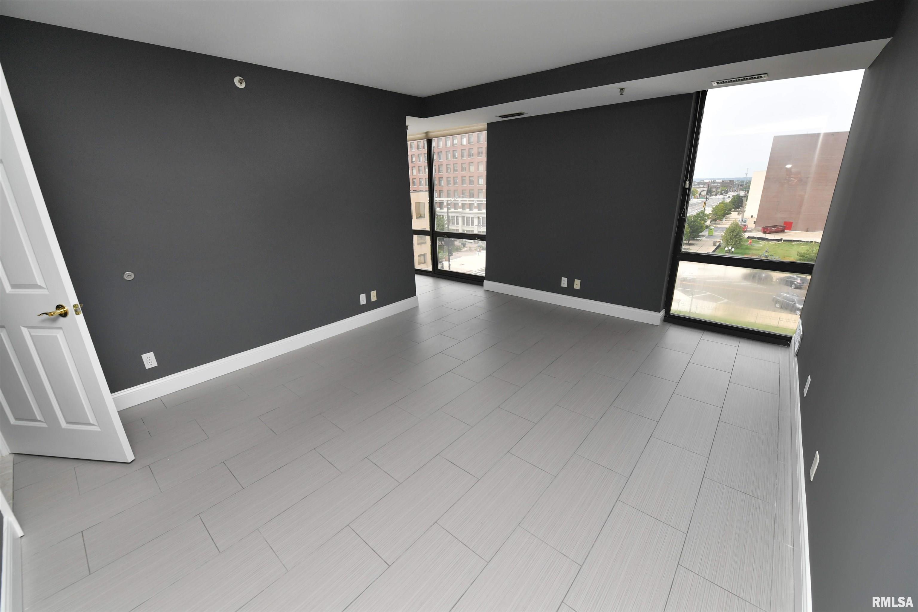 Gallery Image 51