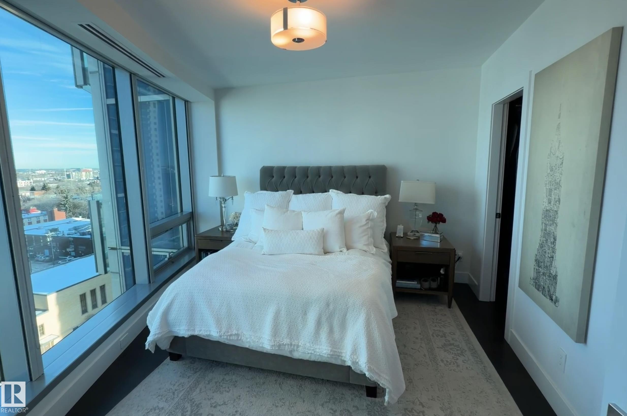 Picture for #1003 11969 JASPER AV NW