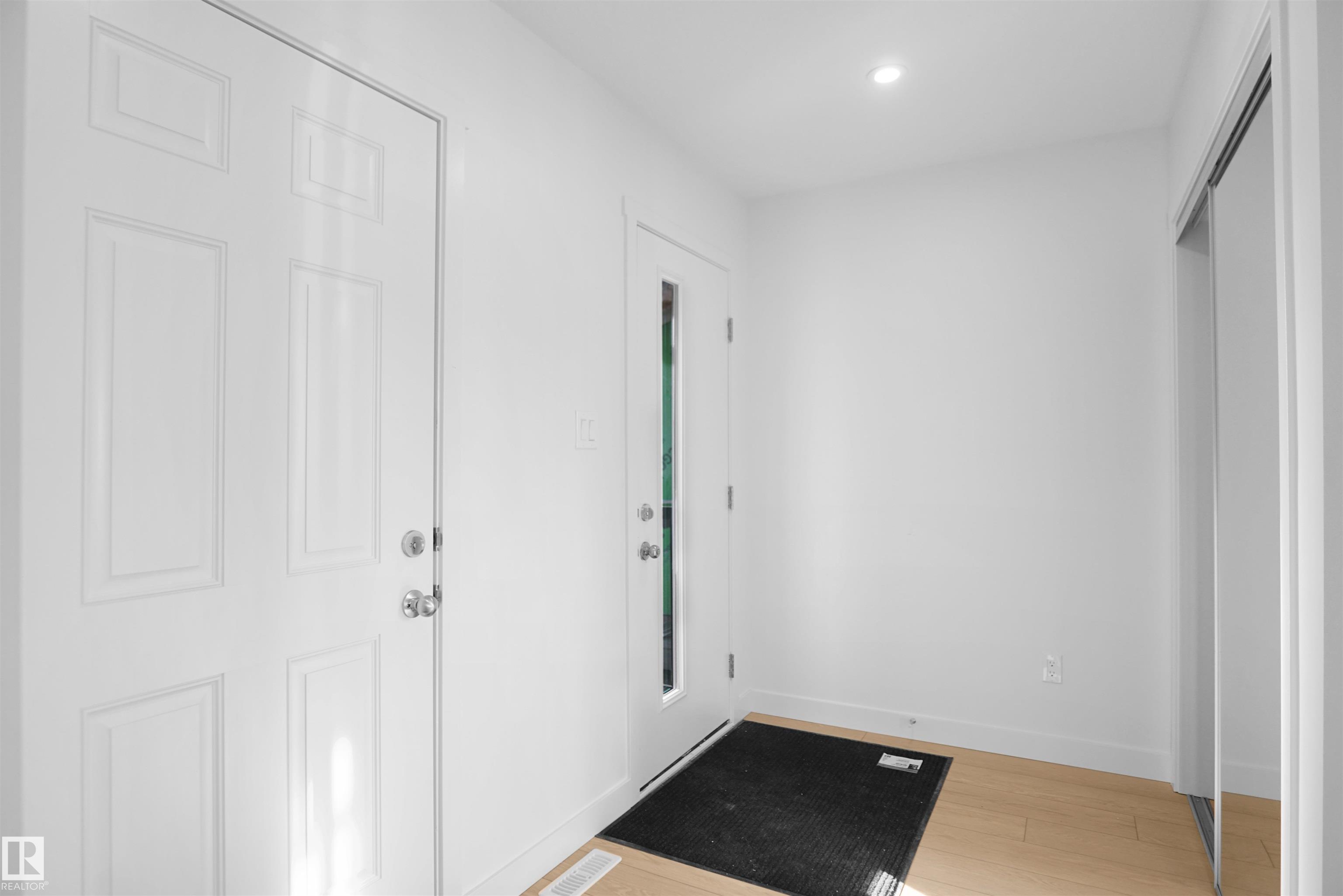 Picture for 624 176 AV NE