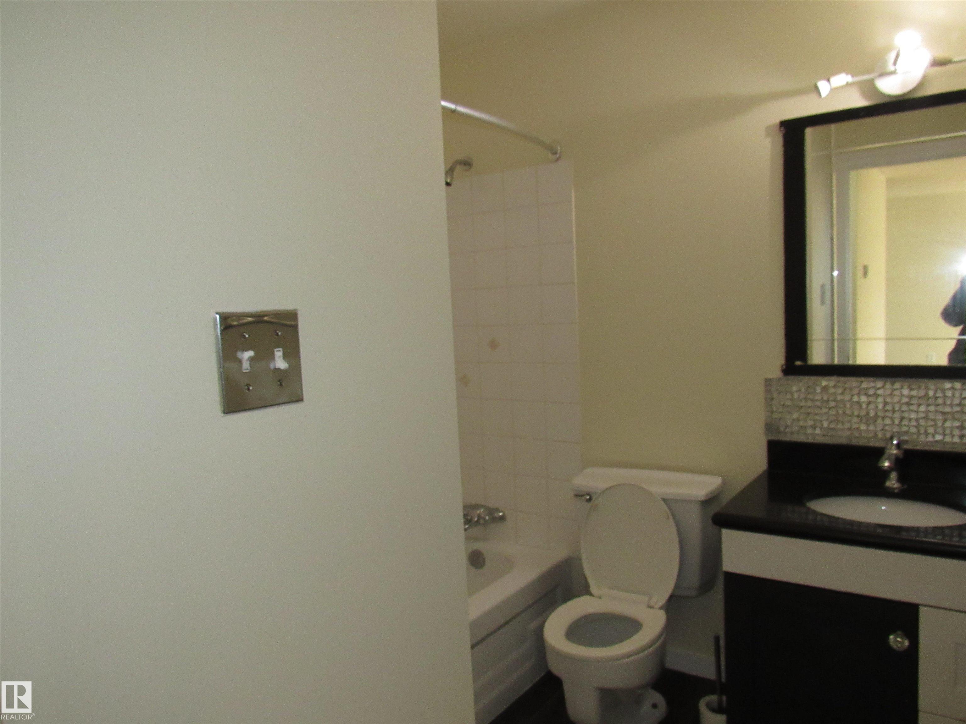 Photo 27 at 404 - 10335 117 Street NW, Wîhkwêntôwin, Edmonton