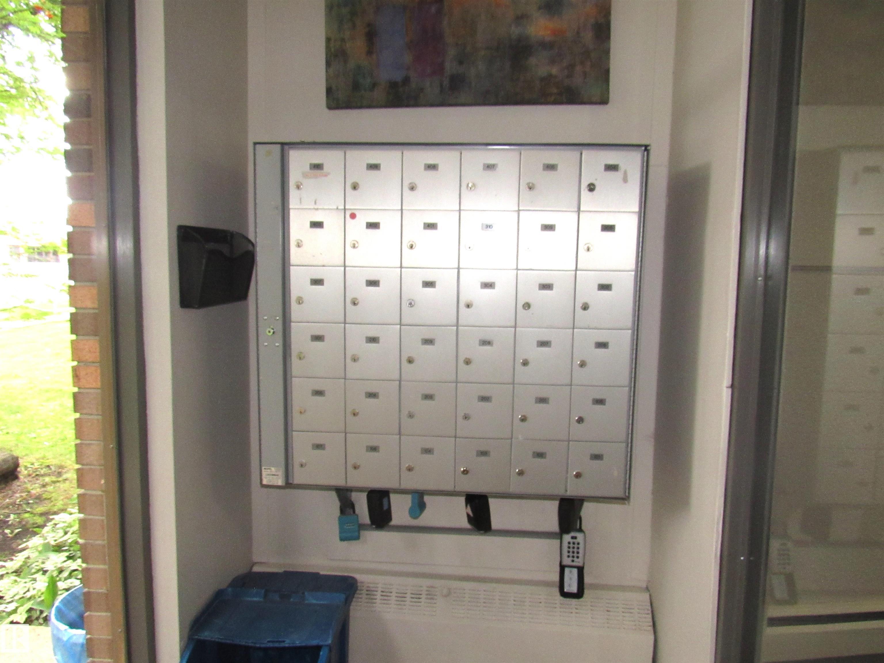 Photo 6 at 404 - 10335 117 Street NW, Wîhkwêntôwin, Edmonton