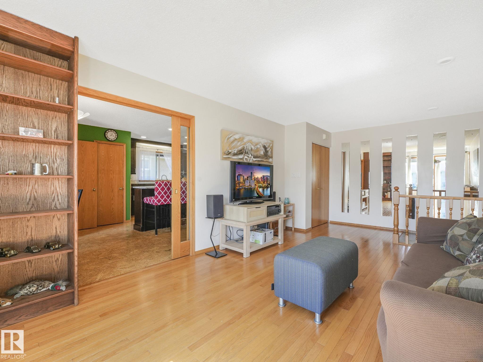 Picture for 3608 15 AV NW