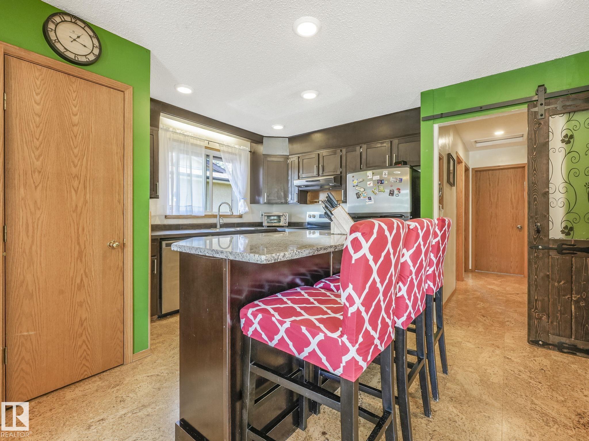 Picture for 3608 15 AV NW