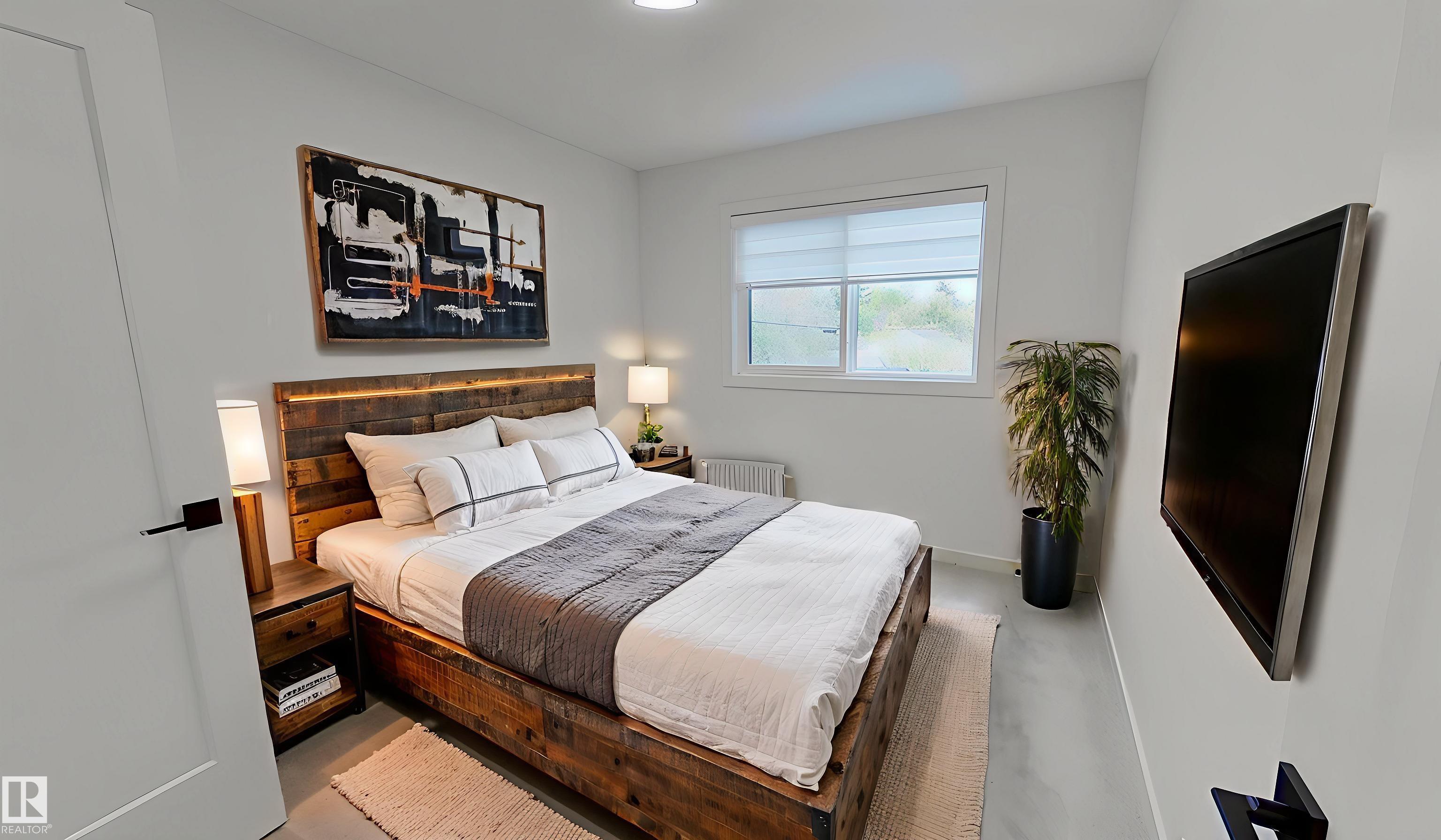 Photo 15 at 11308 128 Street NW, Inglewood, Edmonton