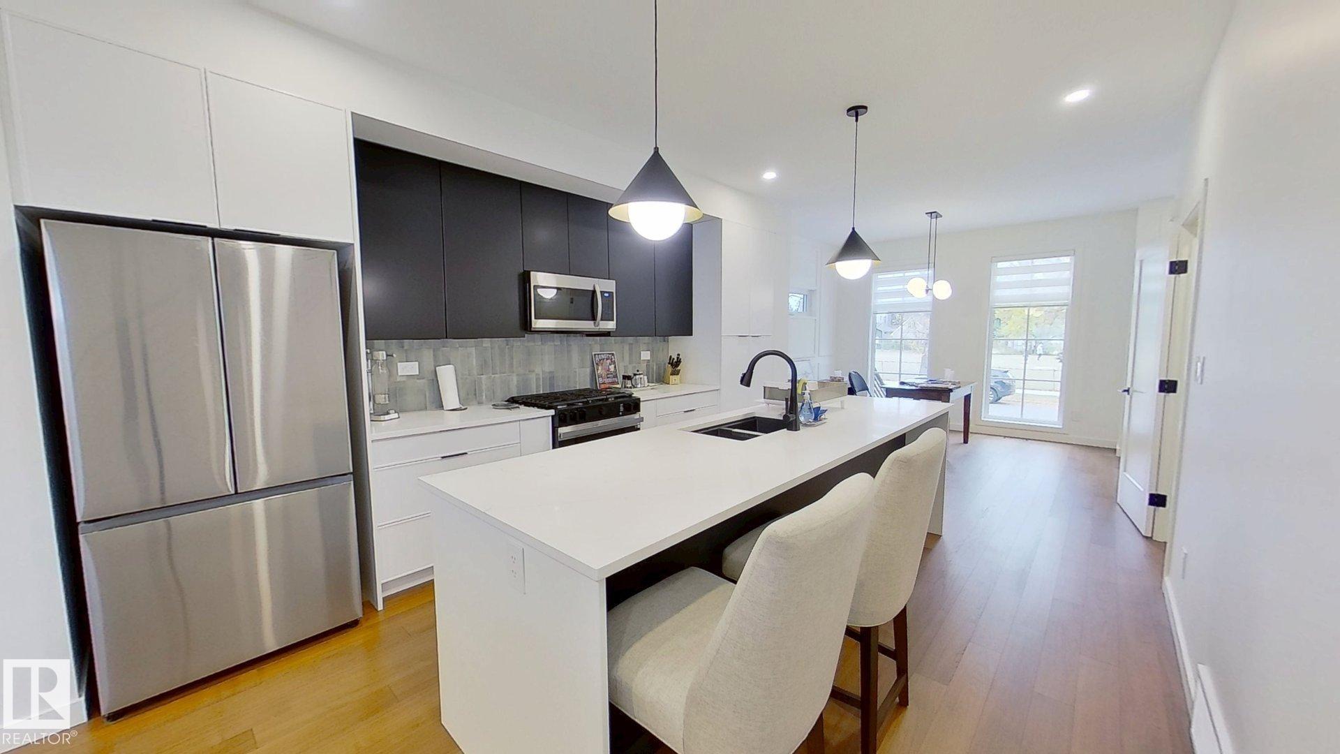 Photo 3 at 11308 128 Street NW, Inglewood, Edmonton