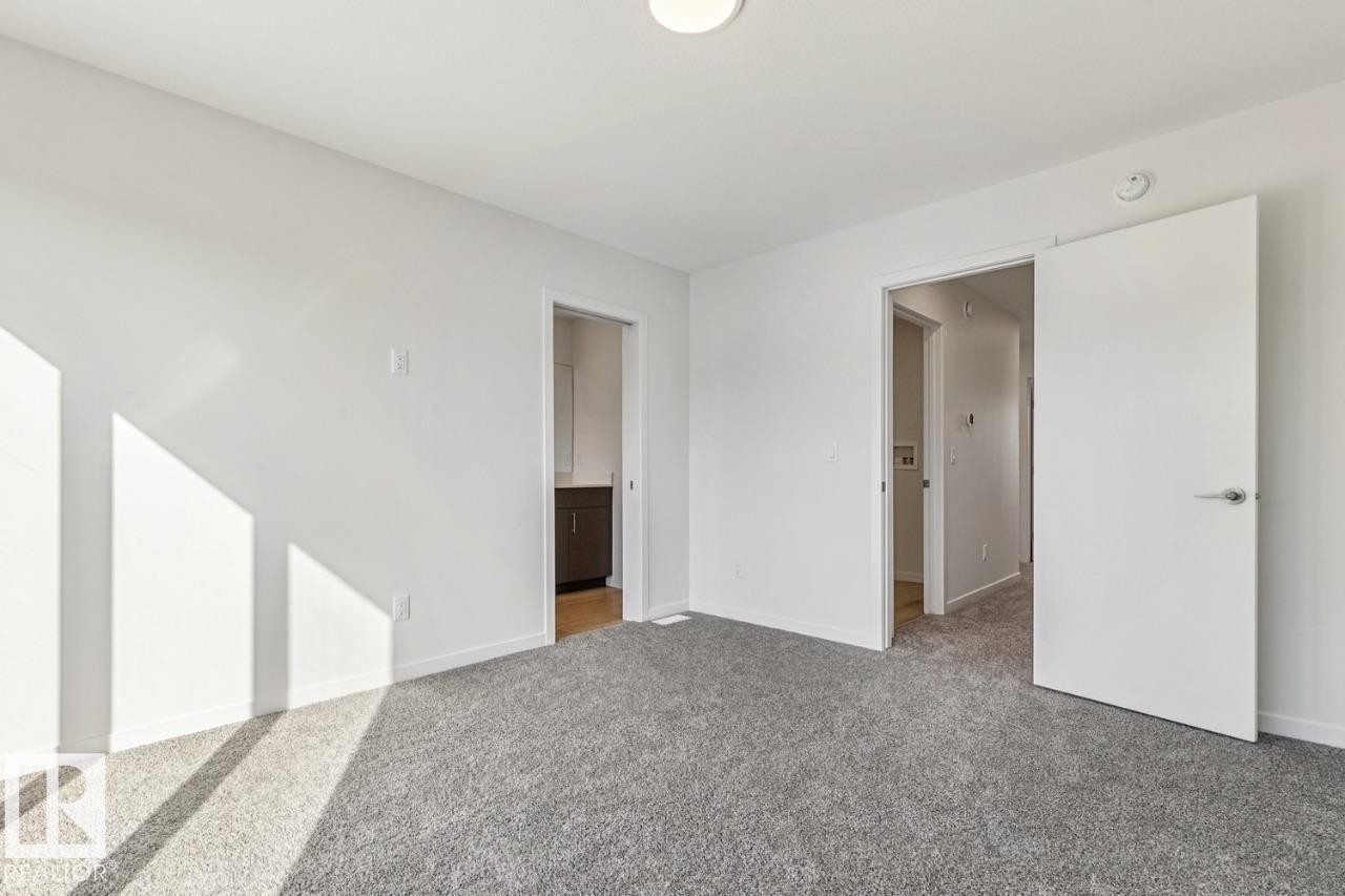 https://zimg.paragon.ice.com/ParagonImages/Property/PM/RAE/225379271/21/0/0/5bf467c54cdd89f96c5bacd654f0c559/1/c66b186e2dd0204fcab0981d6ca98722/225379271-c9668e44-7525-4626-922d-d8ce3eeb2991.JPG