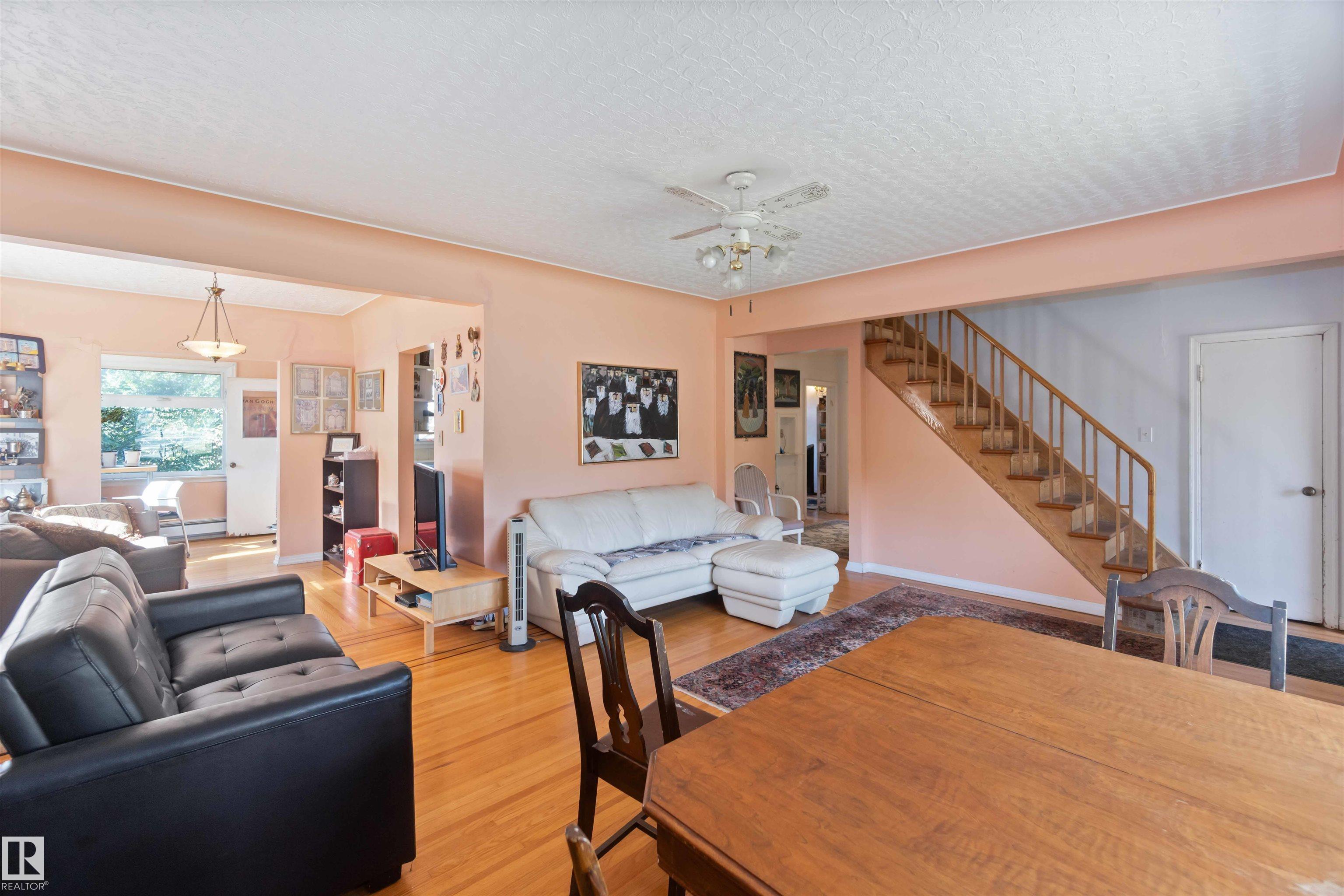 Picture for 11022 110 AV NW